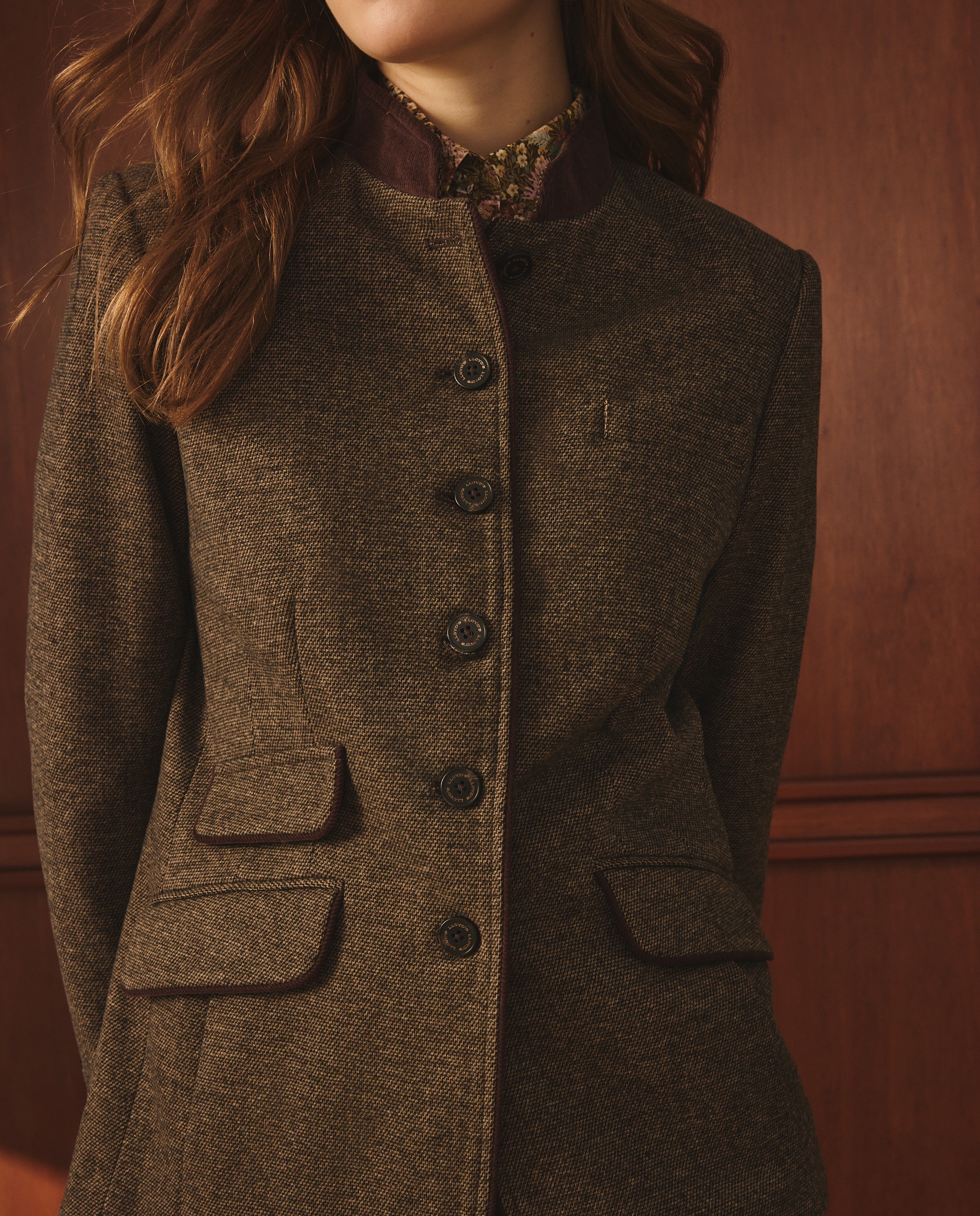 Blazer com Contrastes de Veludo Castanho-3