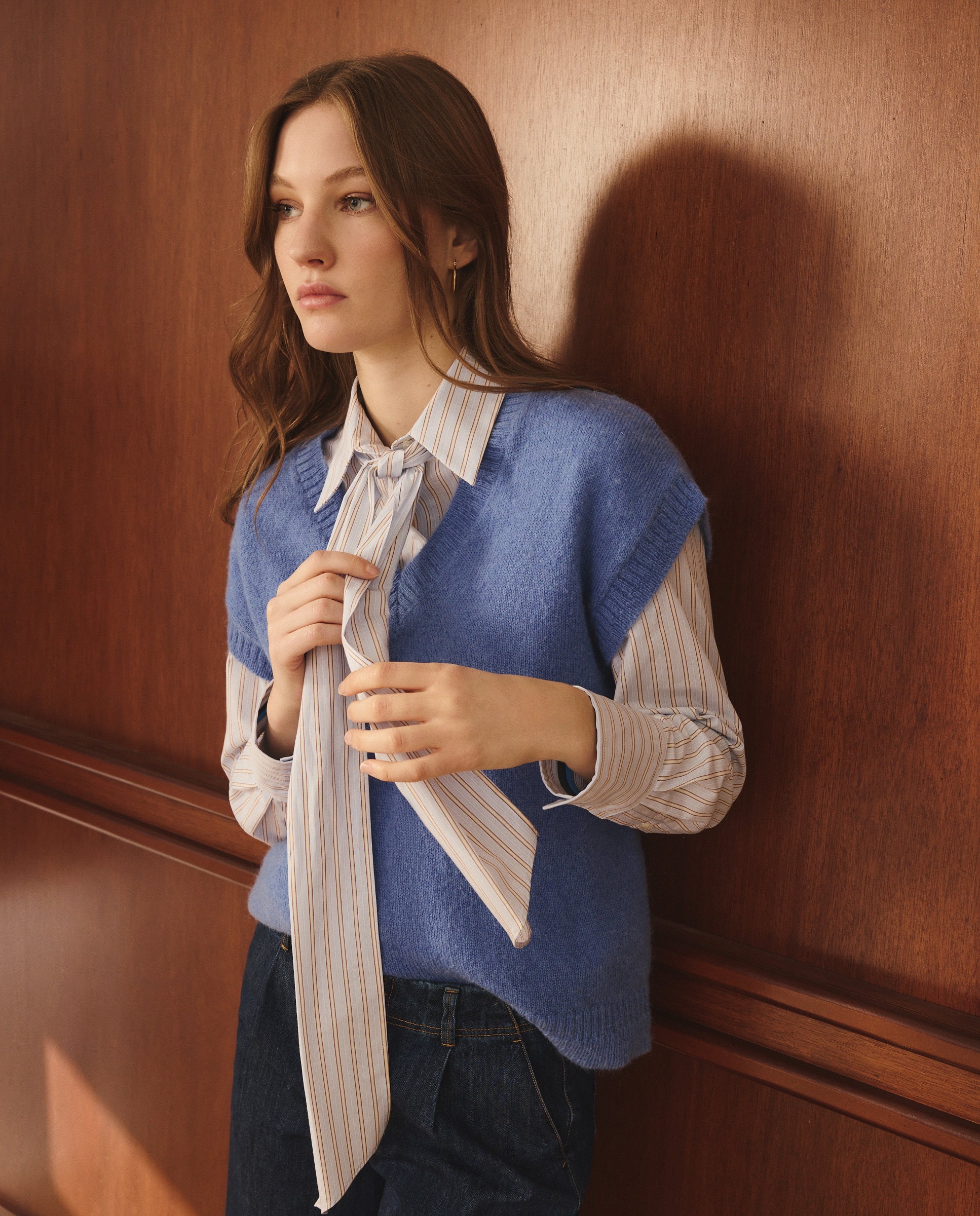 Colete com Decote em Bico 410 Azul Claro-1