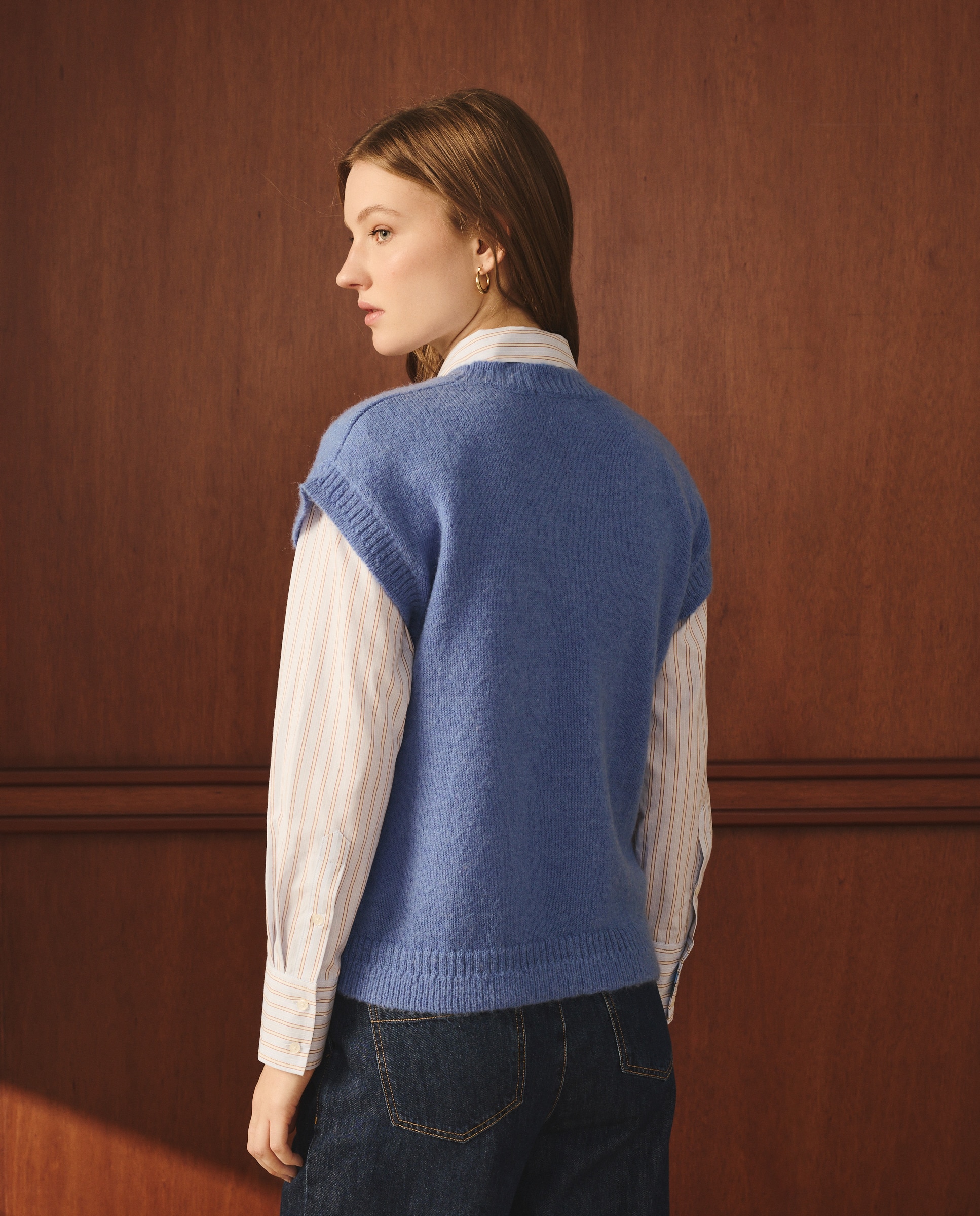 Colete com Decote em Bico 410 Azul Claro-3