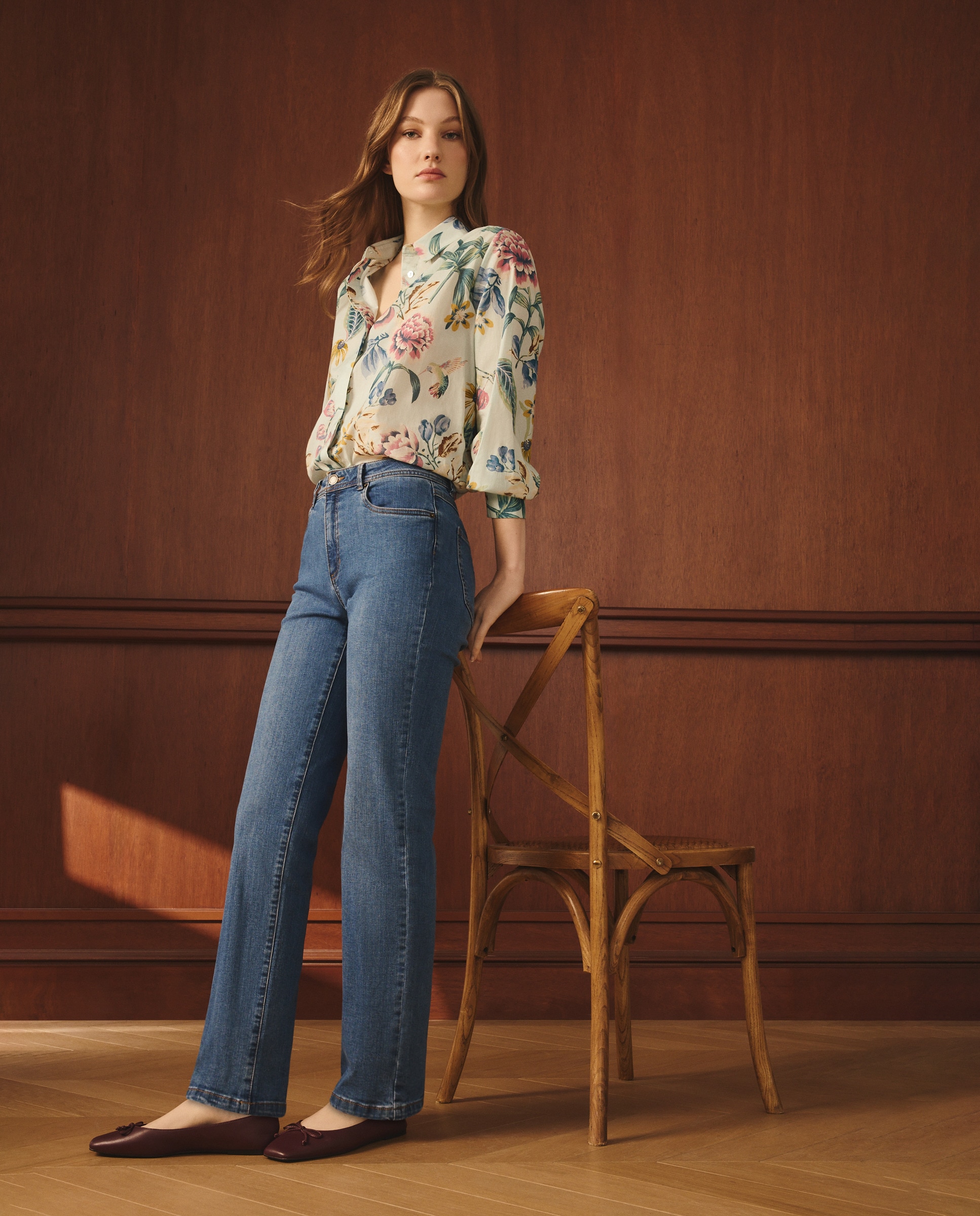 Jeans Straight com Escudo Azul pálido-1