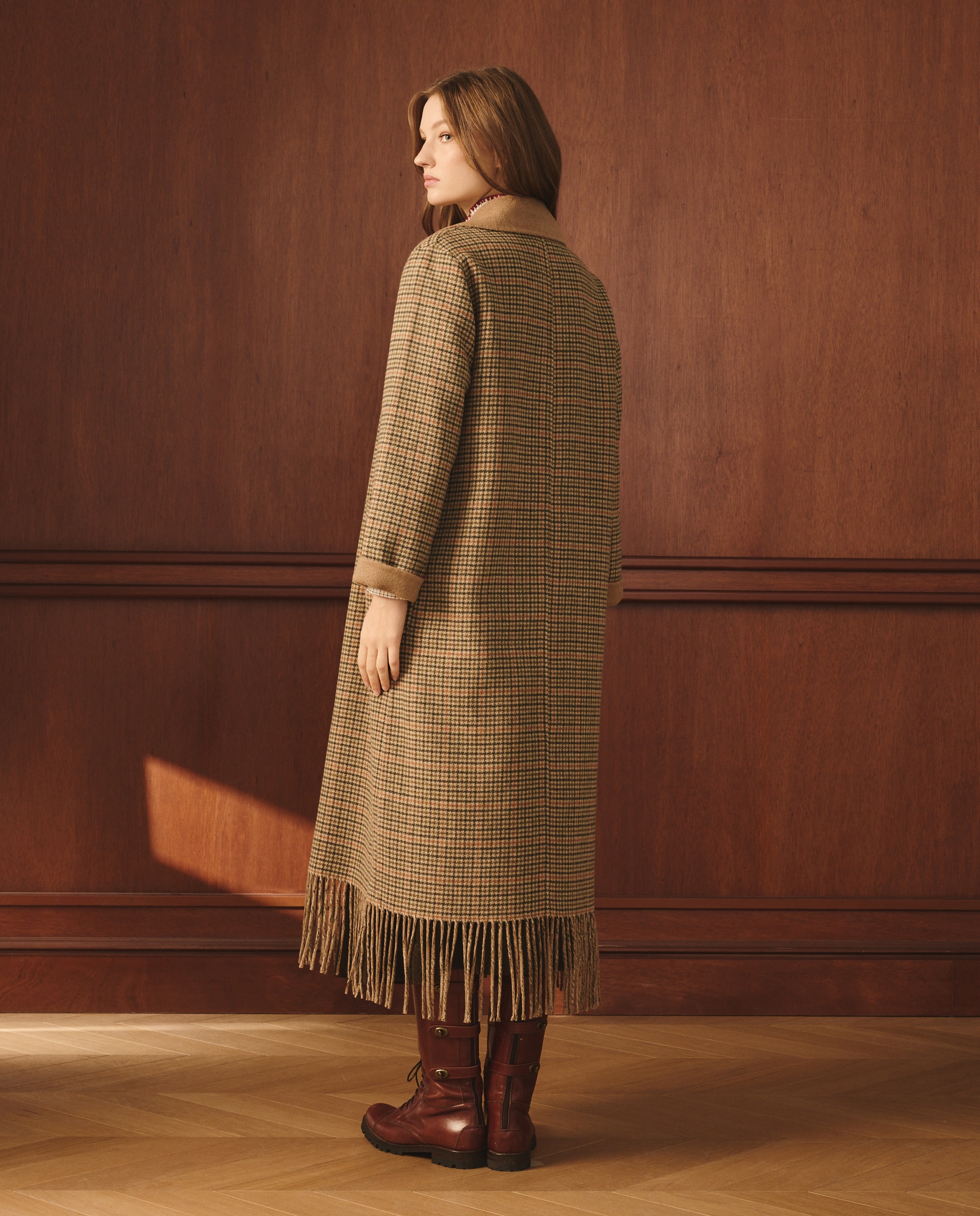 Sobretudo Comprido aos Quadrados e com Franjas 730 Camel-4