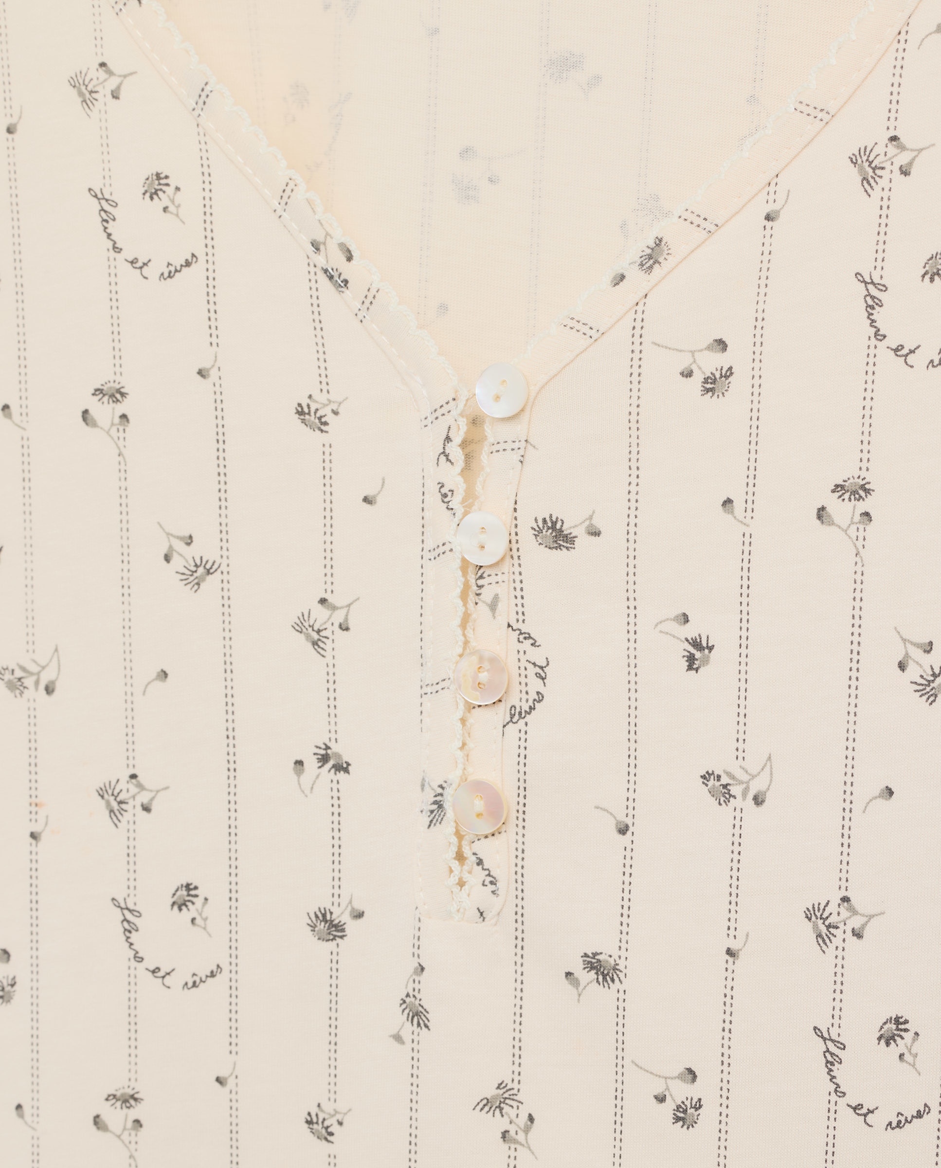 Camisa de Dormir de Manga Comprida com Estampado e Detalhe na Gola Branco-2