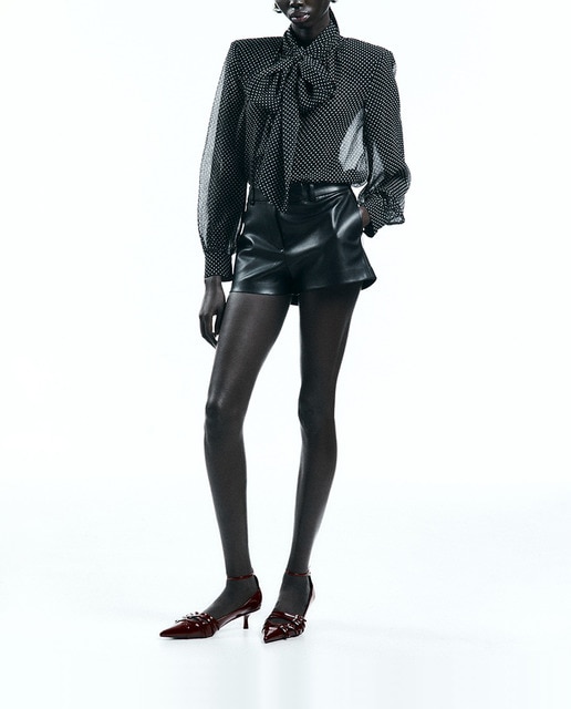 Imagen 0 de Short de mujer de polipiel