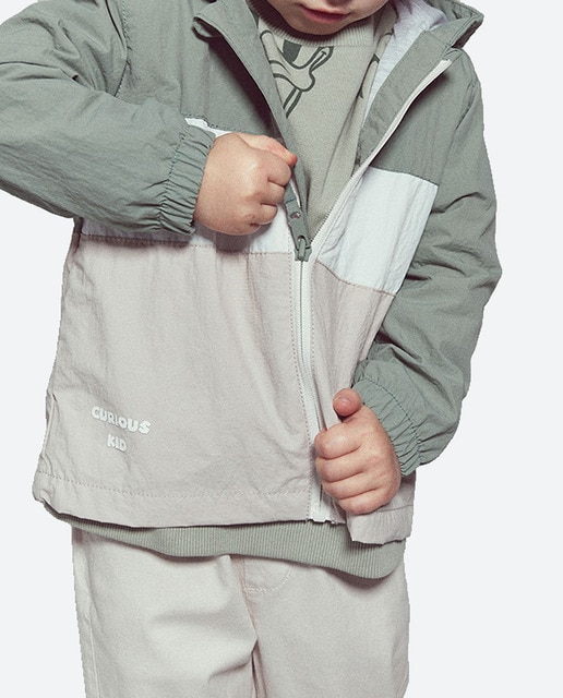 Imagen 0 de Cortavientos tricolor capucha