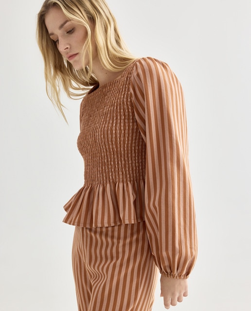 Imagen 0 de Blusa de mujer fruncida de rayas total look