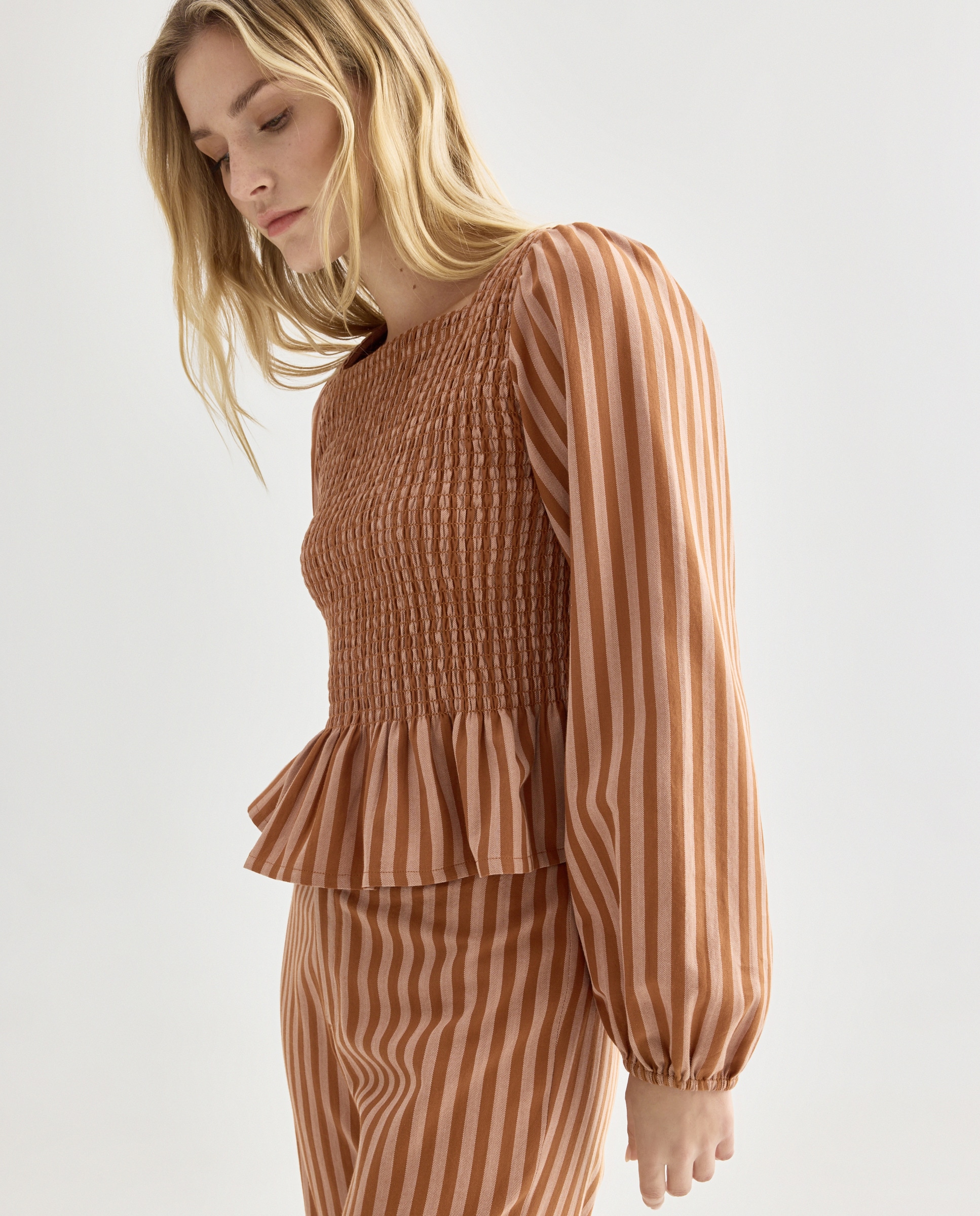 Blusa de mujer fruncida de rayas total look Marrón-1