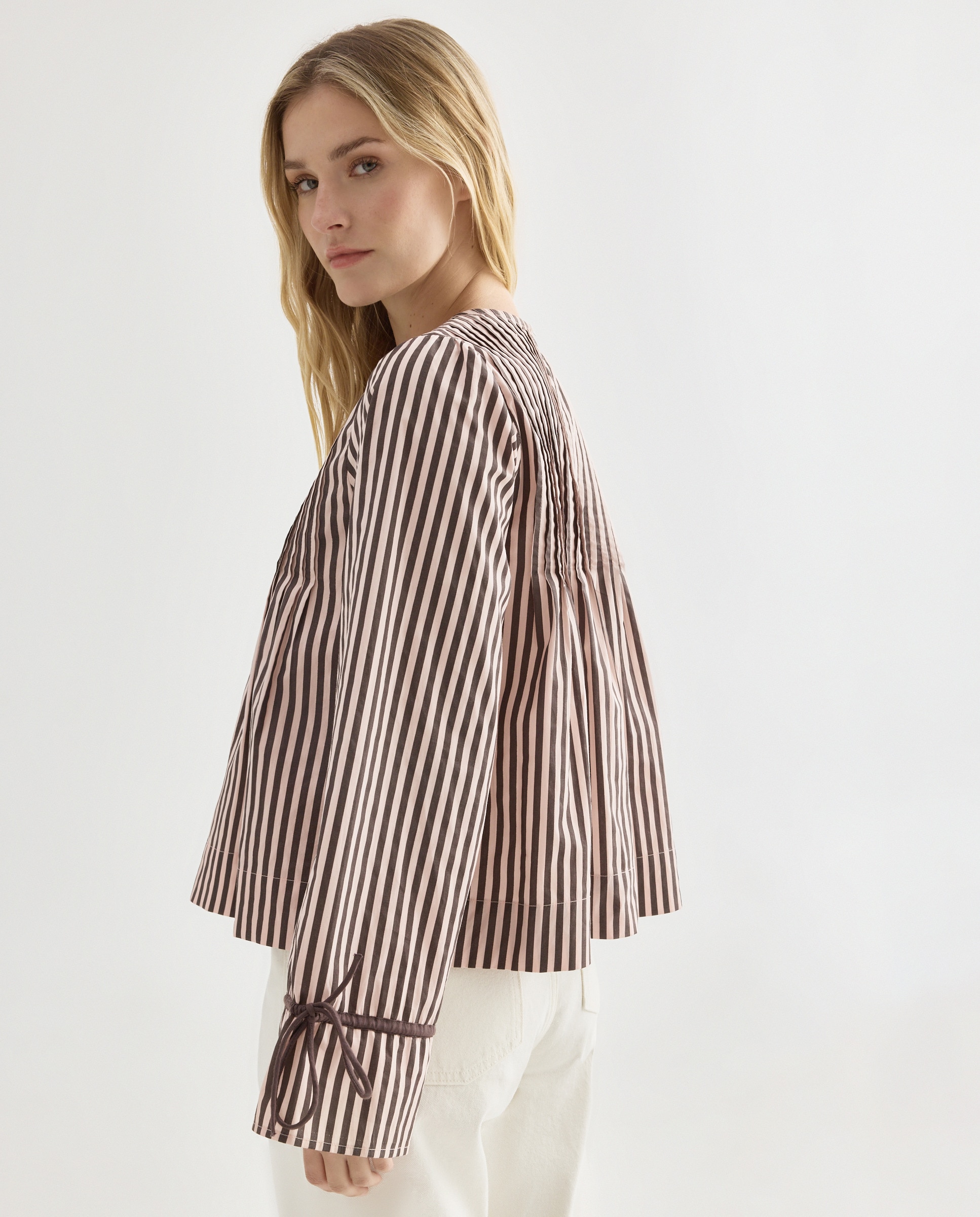 Blusa de mujer de rayas con jaretas en pechera Rosa-3