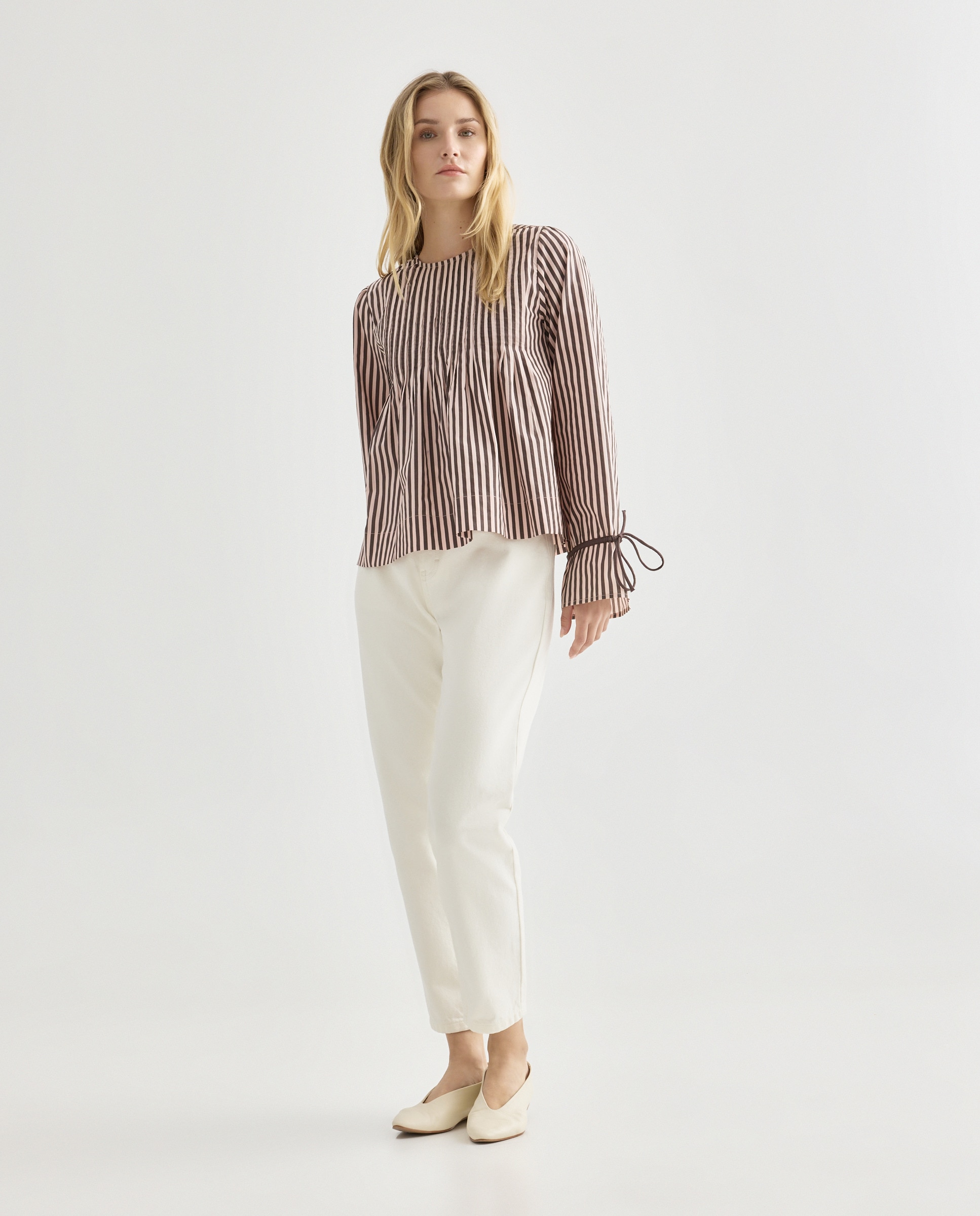 Blusa de mujer de rayas con jaretas en pechera Rosa-2