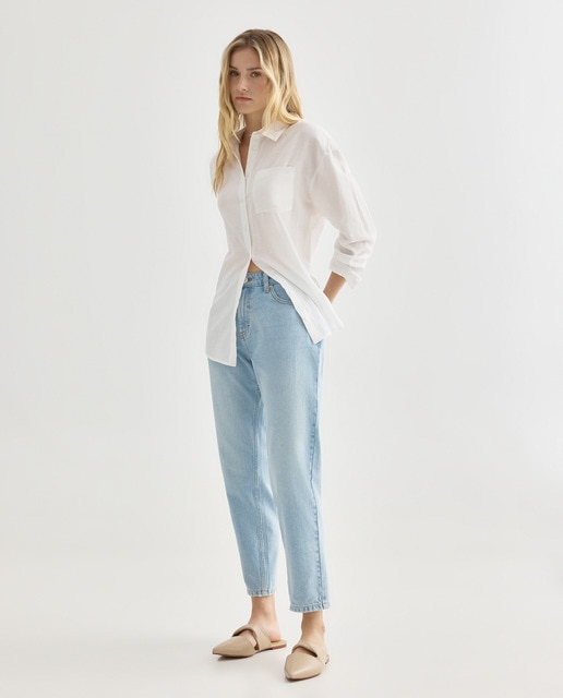 Imagen 0 de Pantalón denim mom de mujer