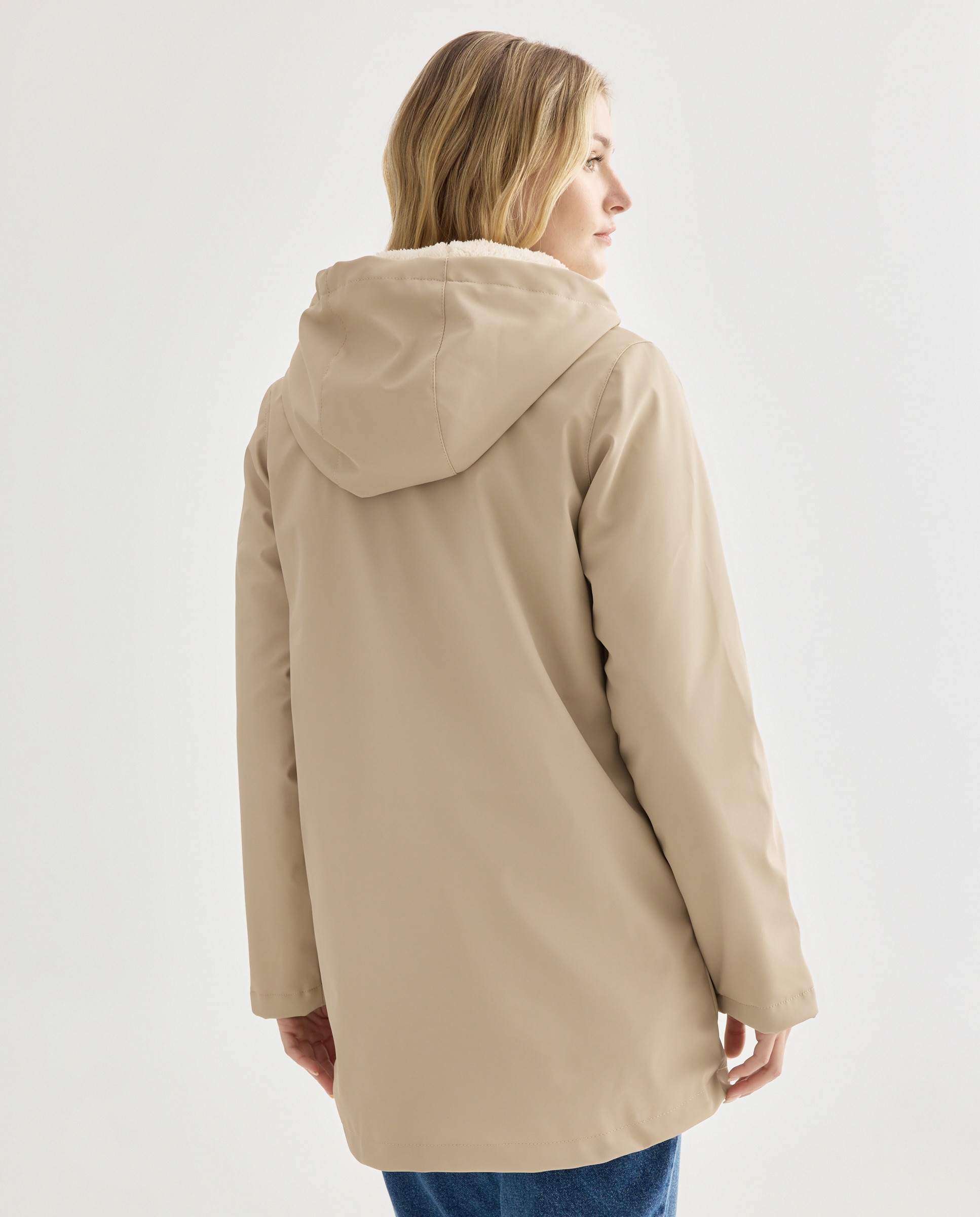 Chubasquero de mujer engomado con capucha Visón claro-3