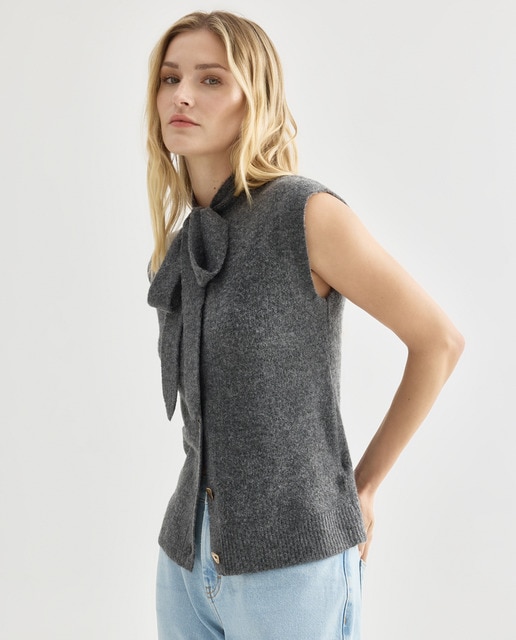 Imagen 0 de Chaleco de mujer de punto con lazada