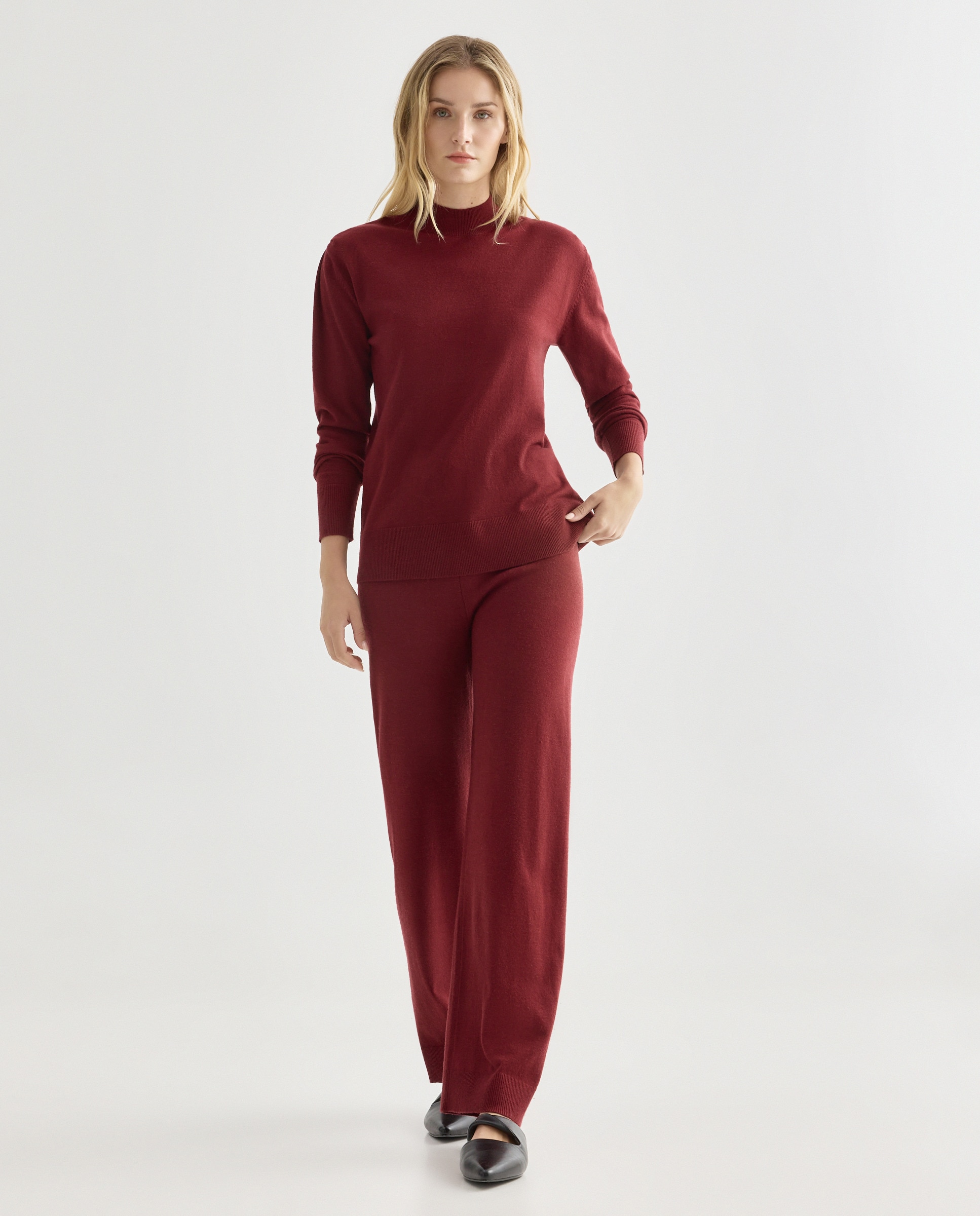 Jersey de mujer cuello caja con hombrera Burdeos-2