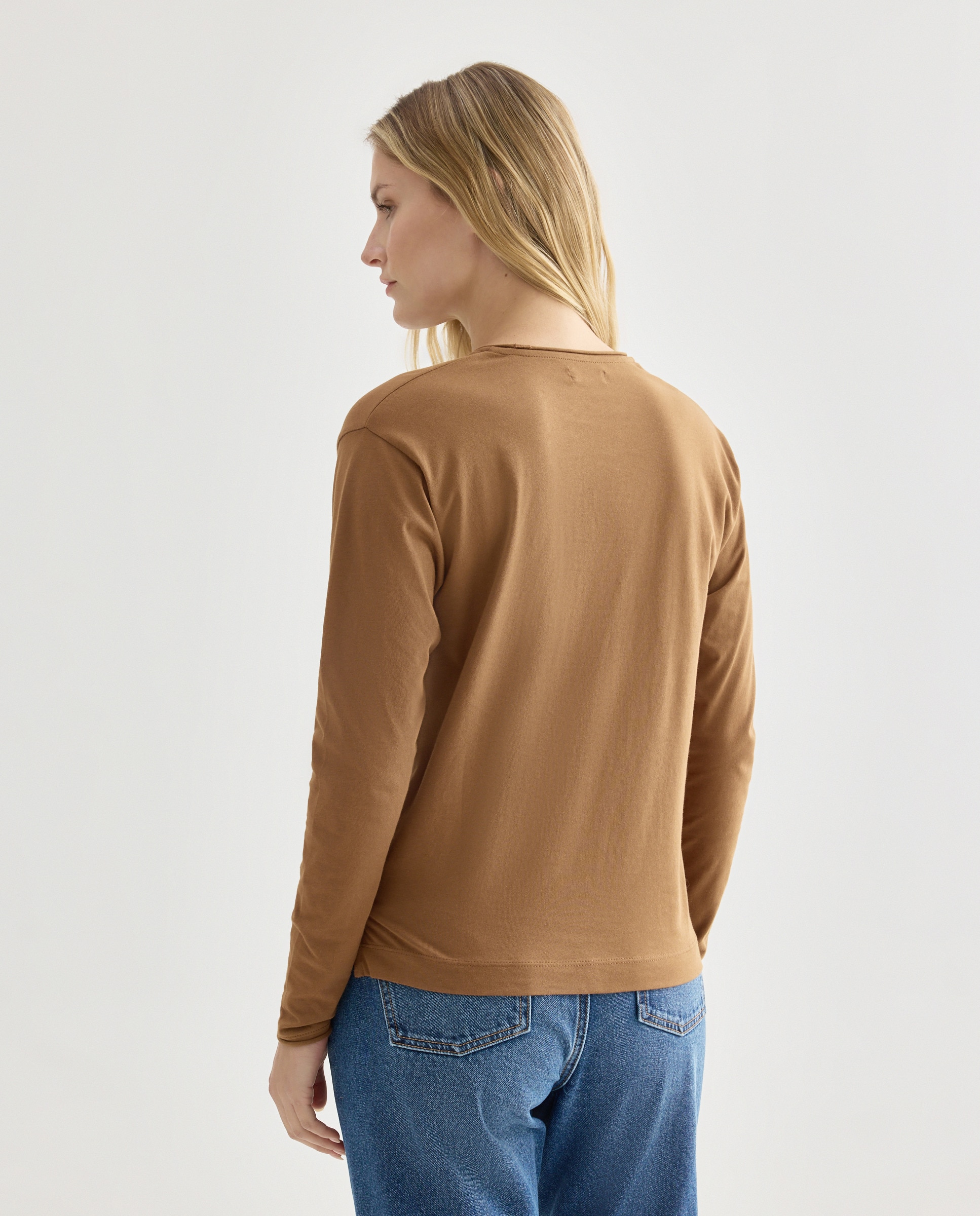 Camiseta básica de mujer cuello caja 740 Tabaco-3