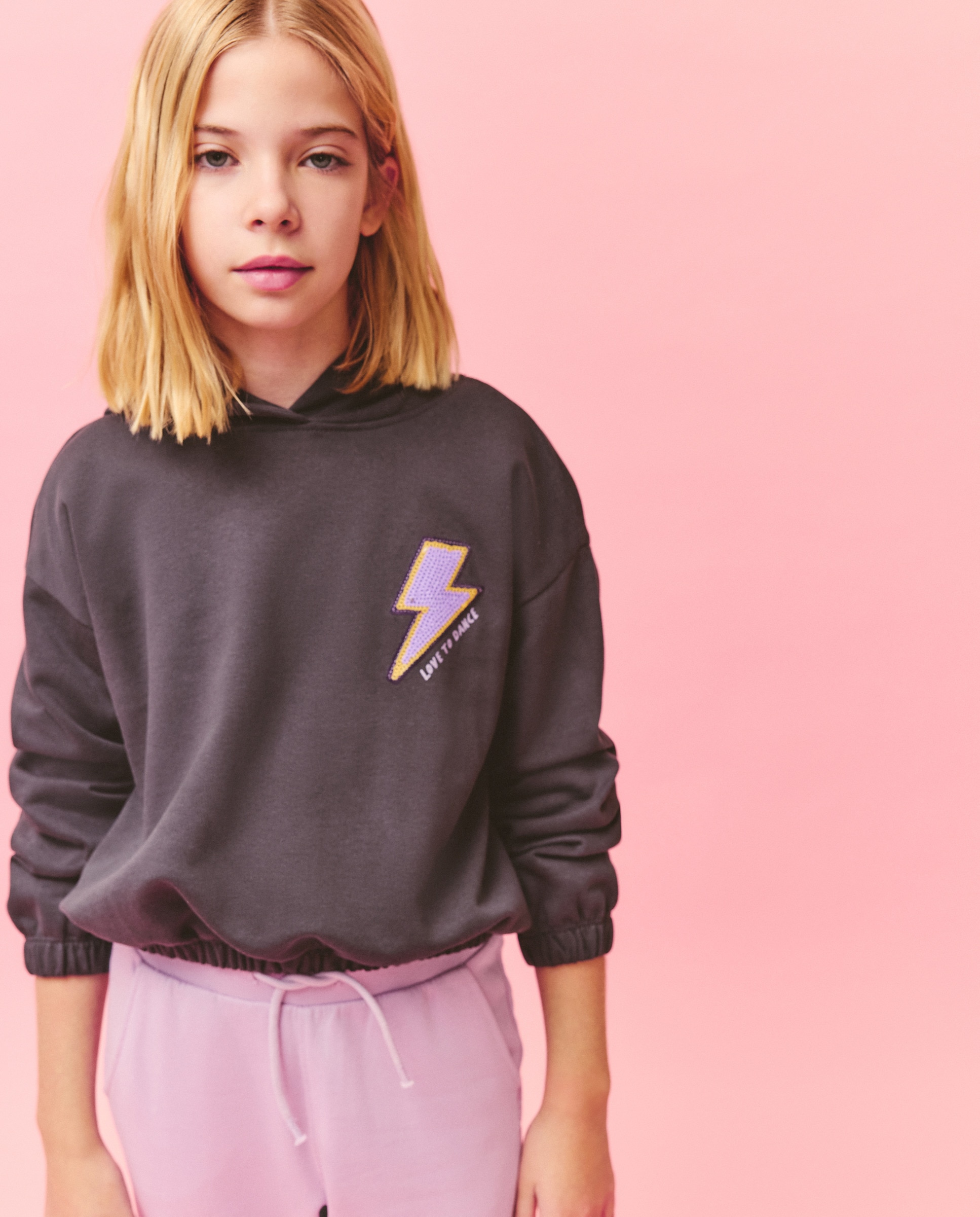 Sweatshirt com Capuz e Lantejoulas 830 Antracite-1