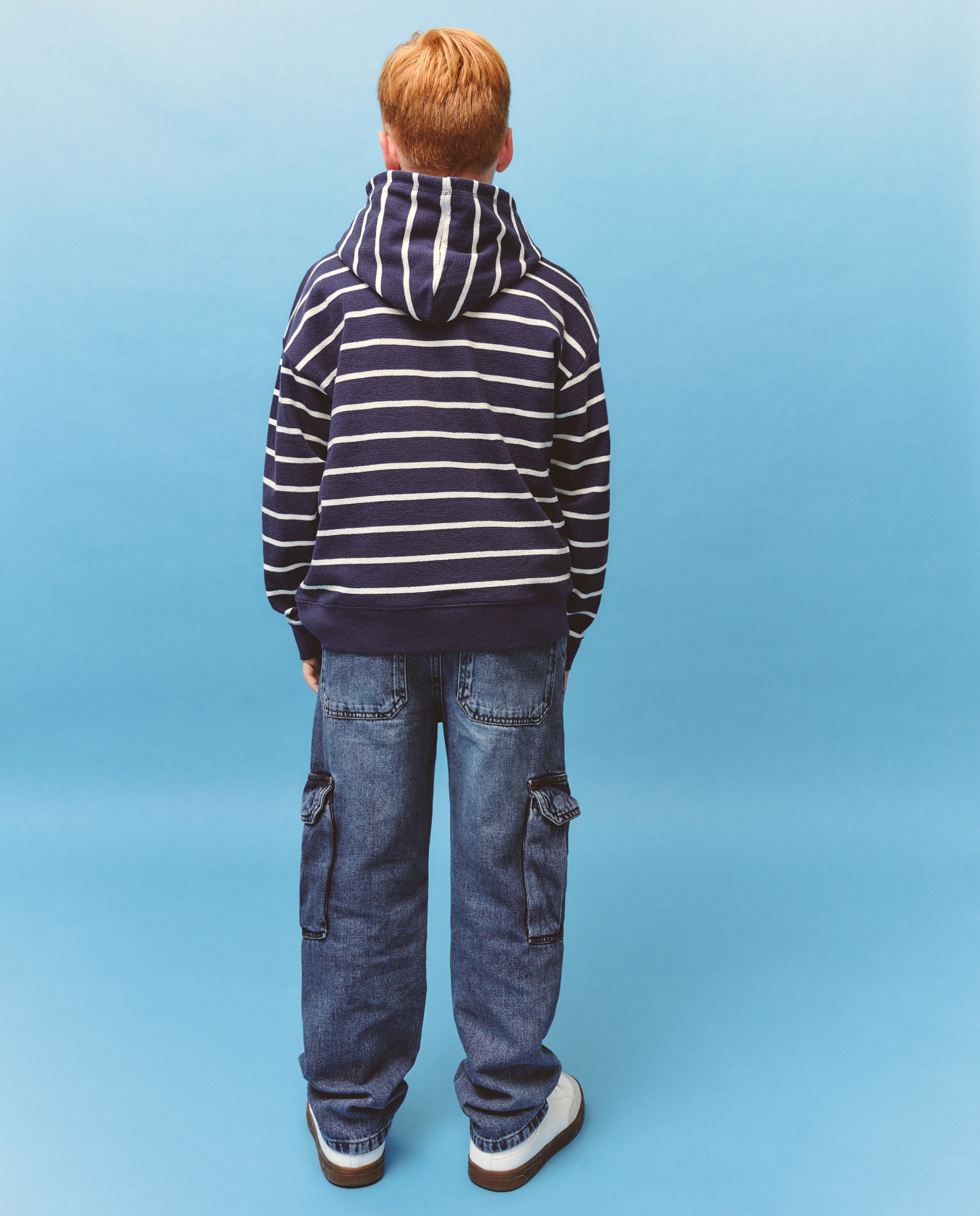 Sweatshirt Fechada às Riscas com Capuz Branco-3