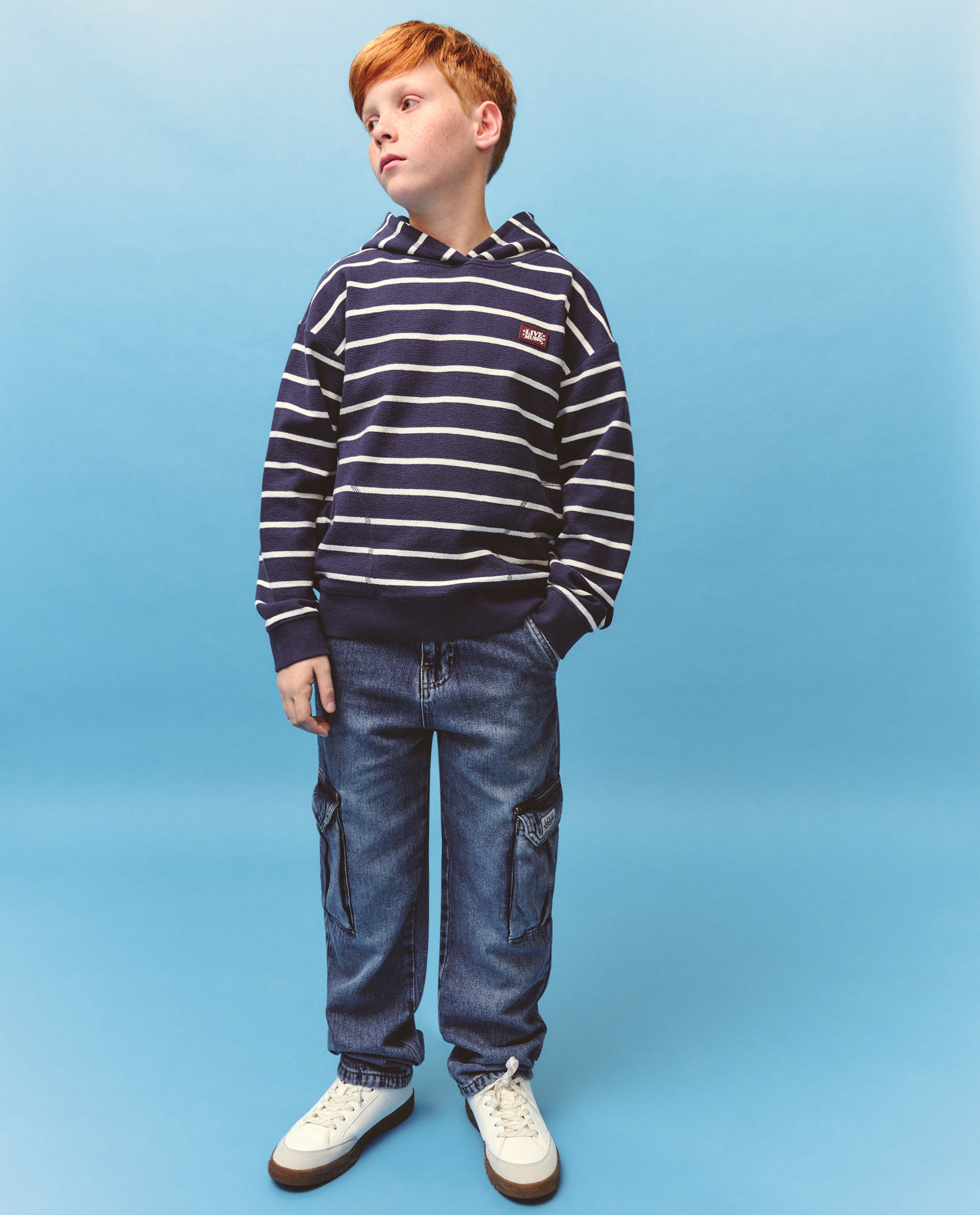 Sweatshirt Fechada às Riscas com Capuz Branco-2