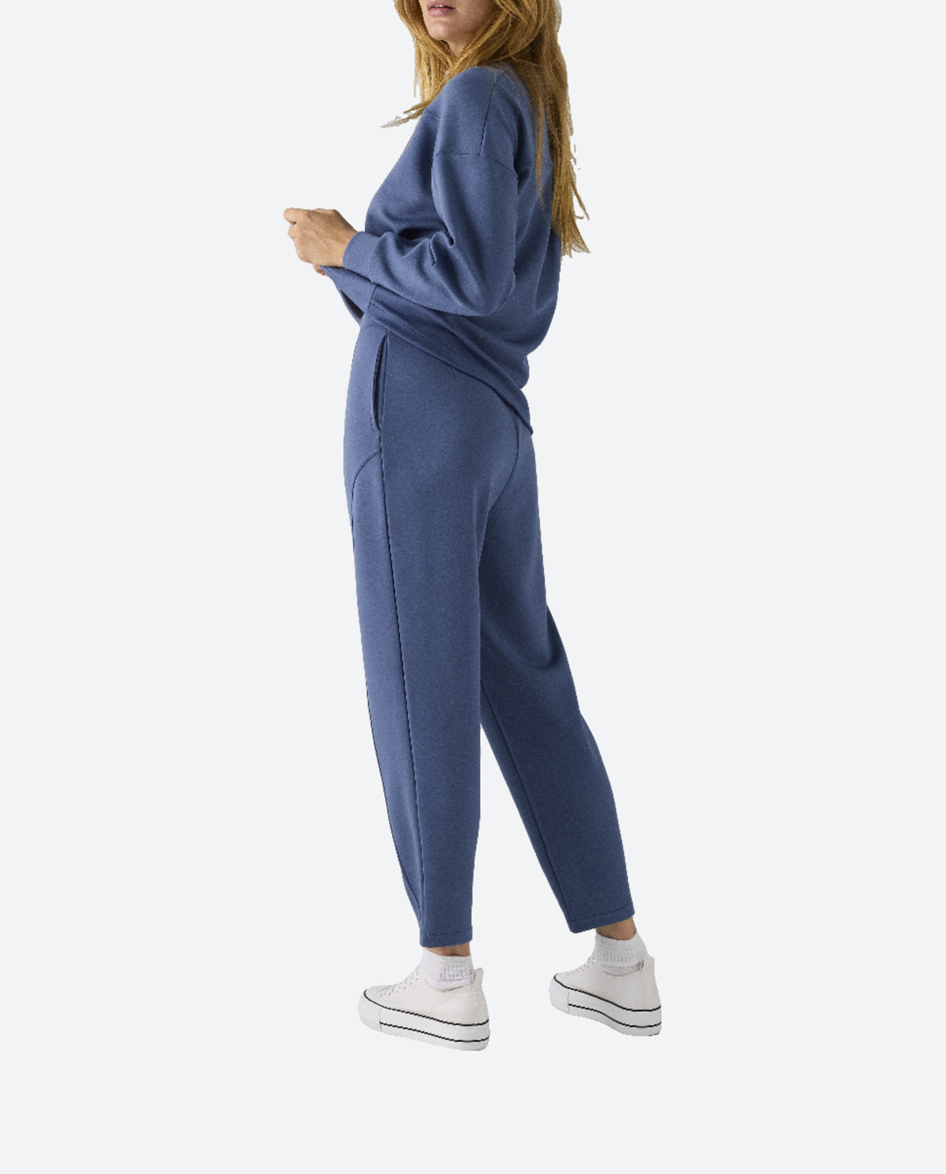 Imagen 0 de Pantalón de mujer estilo jogger liso