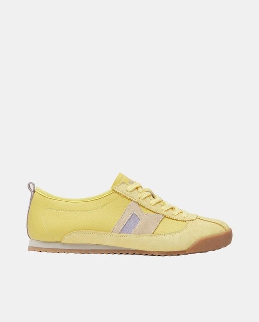 Imagen 0 de zapatilla tipo running de suela baja y con una inspiración vintage