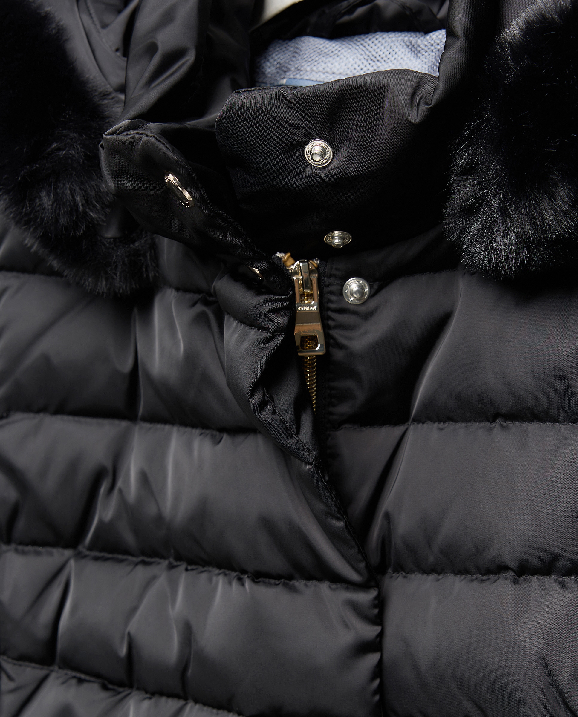 Blusão Acolchoado Comprido com Capuz Preto-2