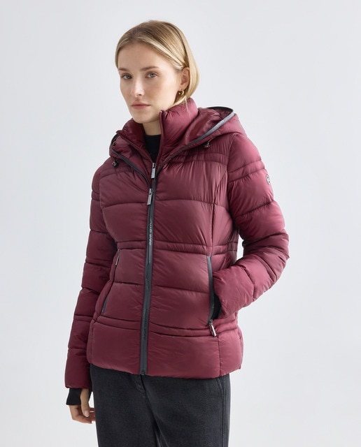 Imagen 0 de Plumas acolchado corto con capucha