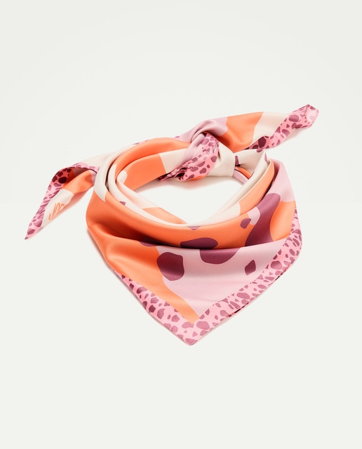 Imagem 0 de Lenço Acetinado com Estampado