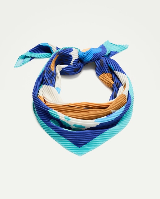 Imagem 0 de Lenço Plissado com Estampado Floral