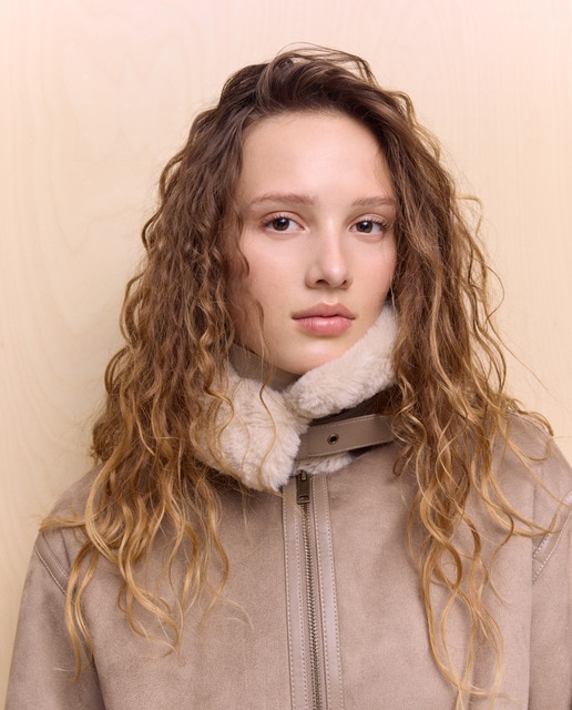 Imagem 0 de Blusão Liso com Fecho de Correr à Frente