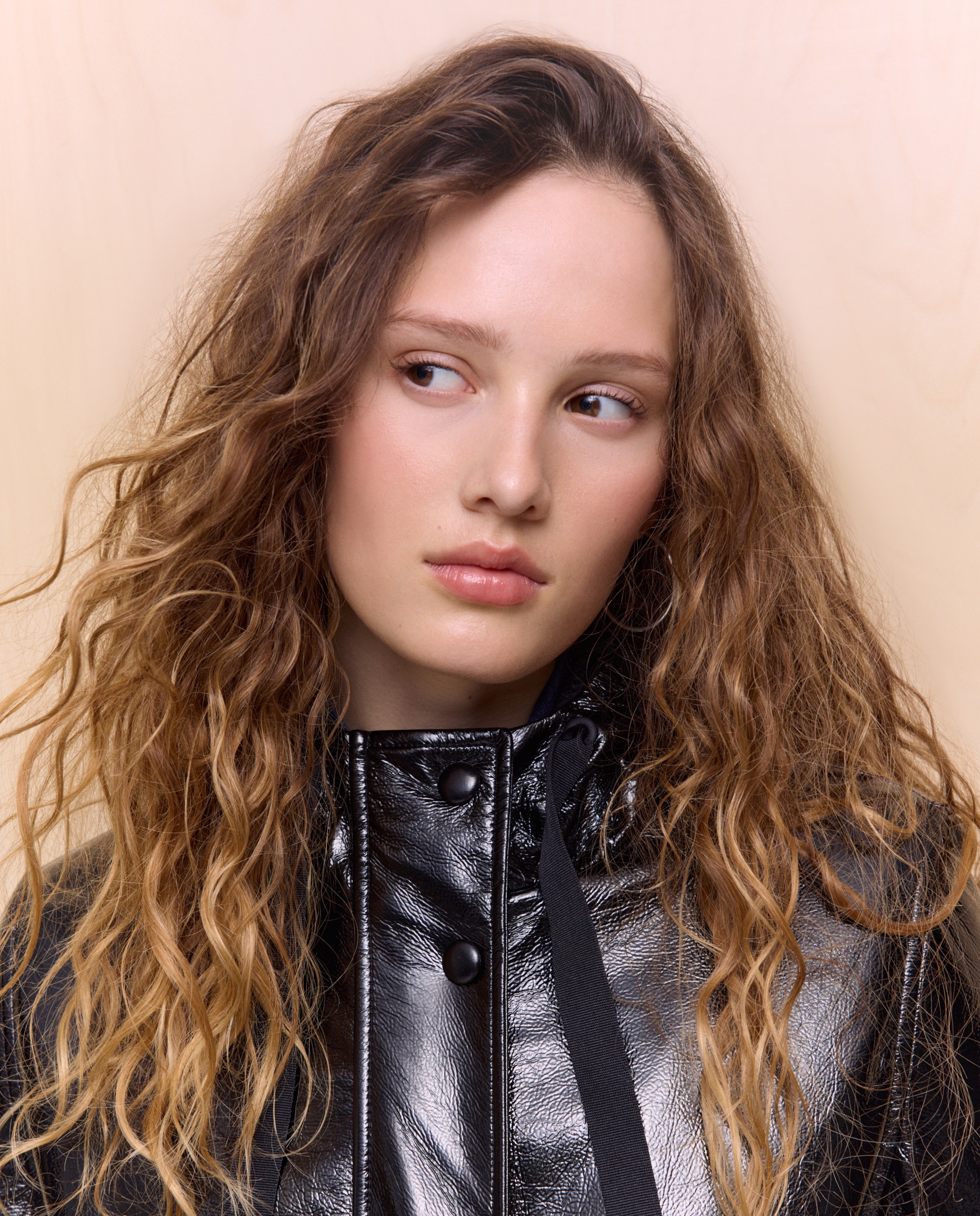 Impermeável Liso Preto-1