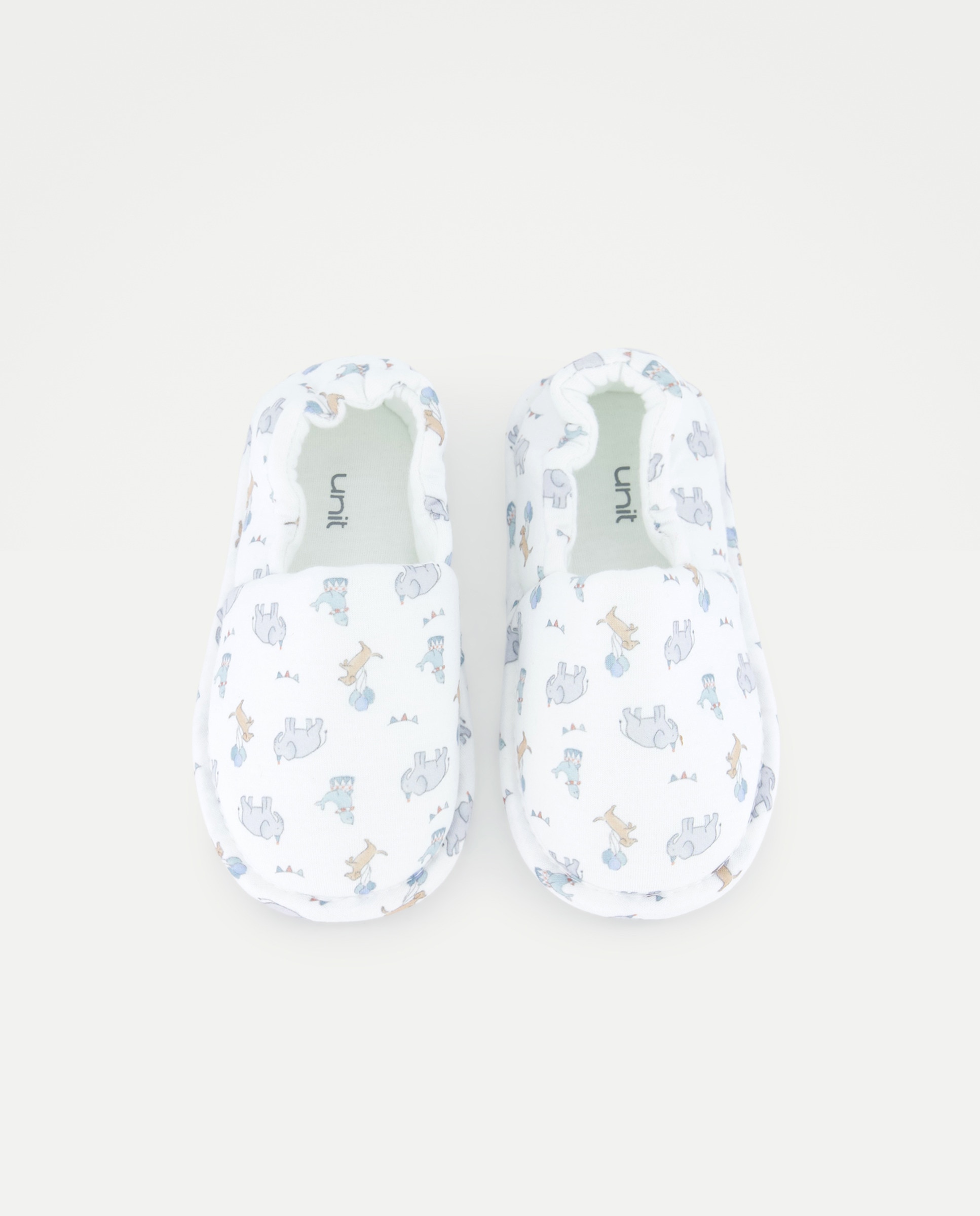 Zapatilla bebés cerrada con goma trasera 510 Verde claro-4