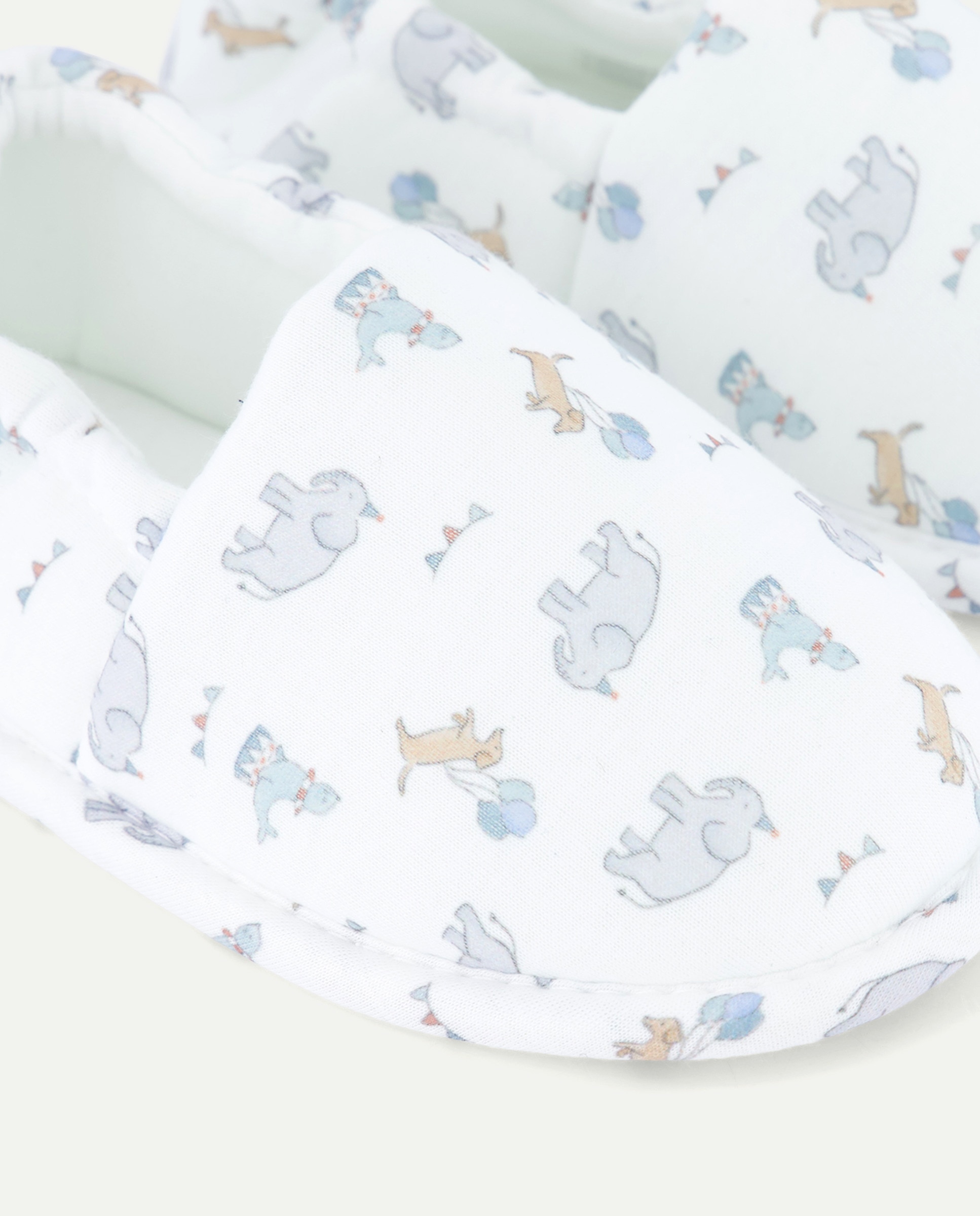 Zapatilla bebés cerrada con goma trasera 510 Verde claro-5