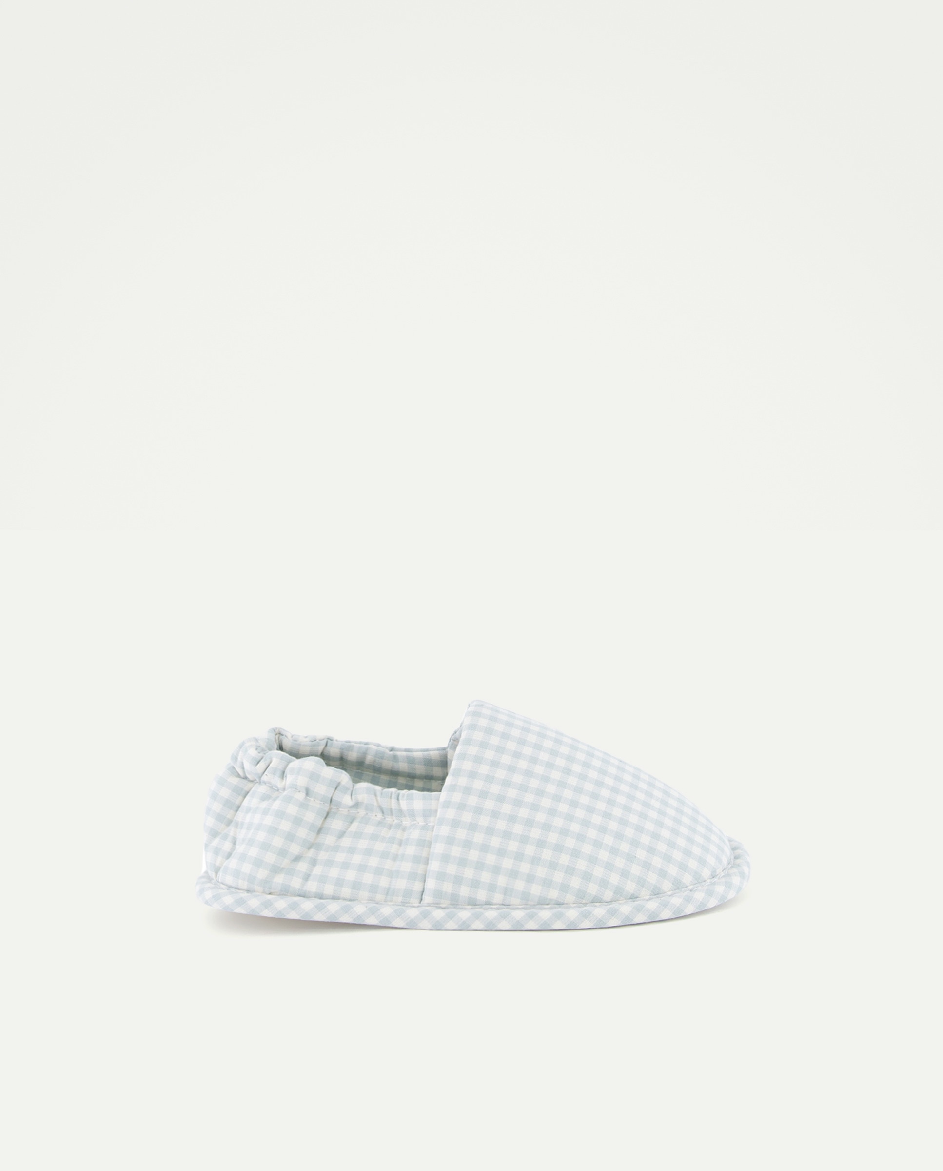 Imagen 0 de Zapatilla bebés cerrada con goma trasera