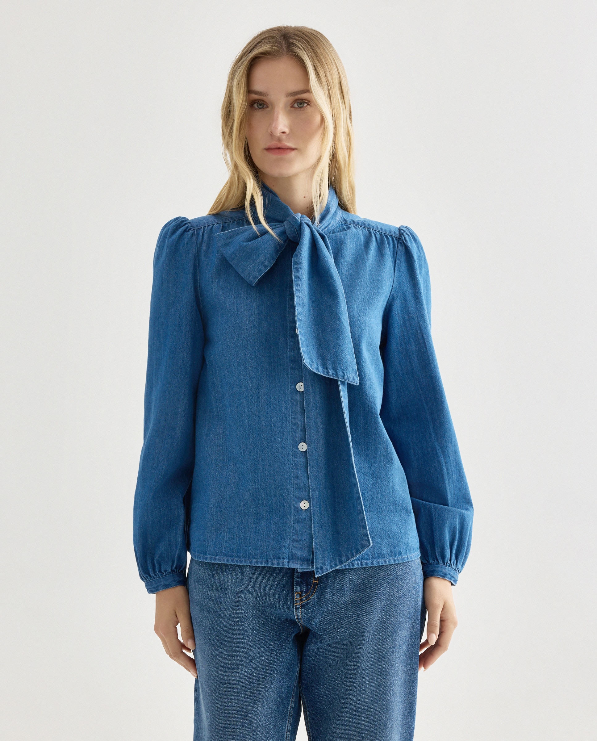 Blusa de mujer denim con lazada Azul pálido-1