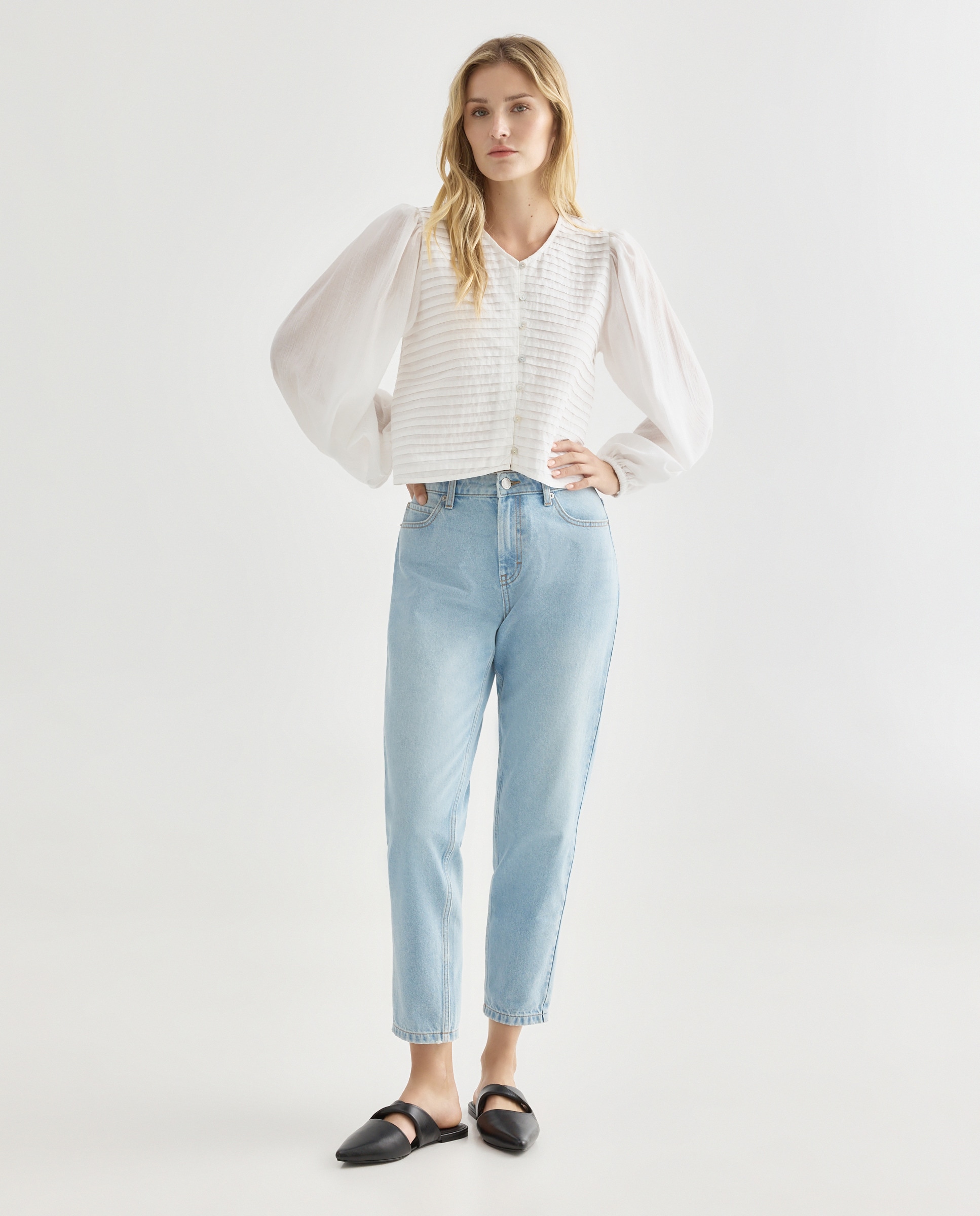 Blusa de mujer manga abullonada con jaretas Blanco-2