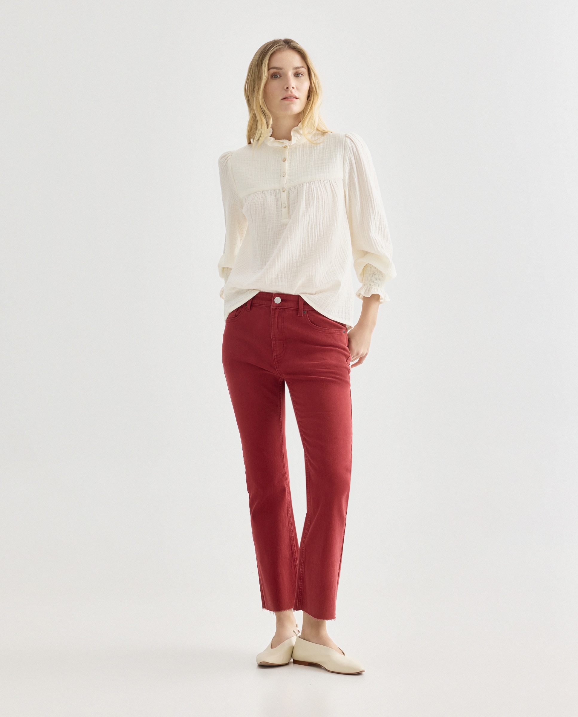 Imagen 0 de Pantalón de mujer cropped flare desflecado