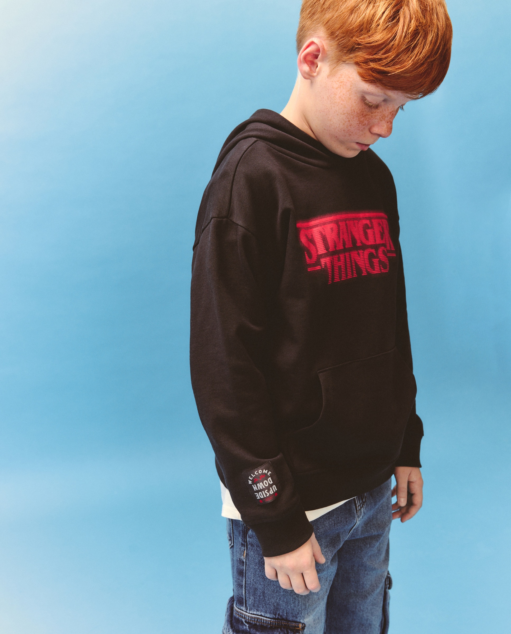 Sweatshirt Fechada com Capuz Stranger Things Cinzento-3