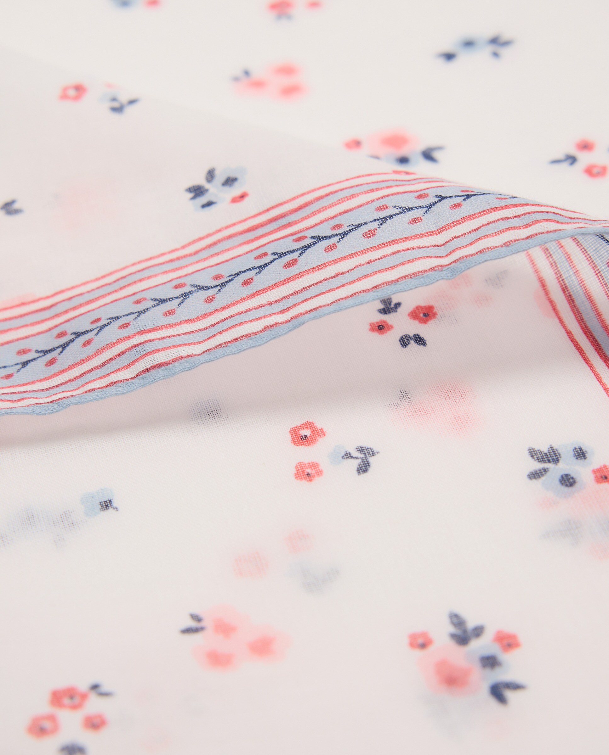 Lenço com Fantasia Branco-3