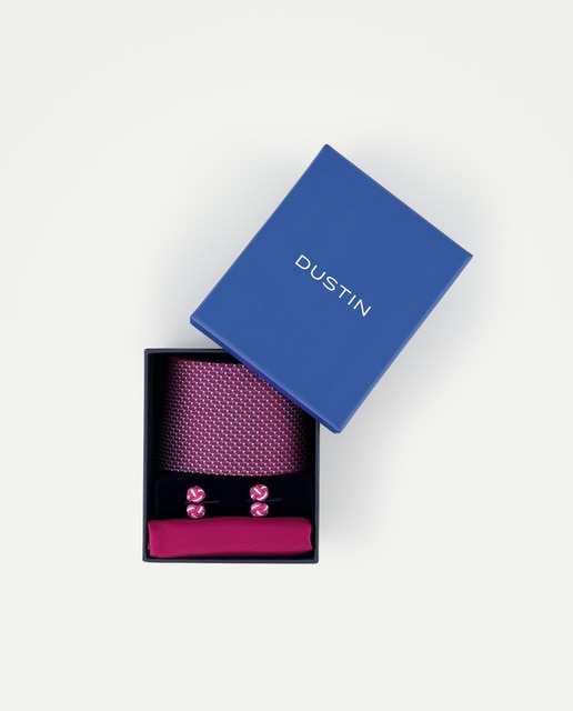 Imagem 0 de Estojo com Gravata de Seda, Botões de Punho e Lenço