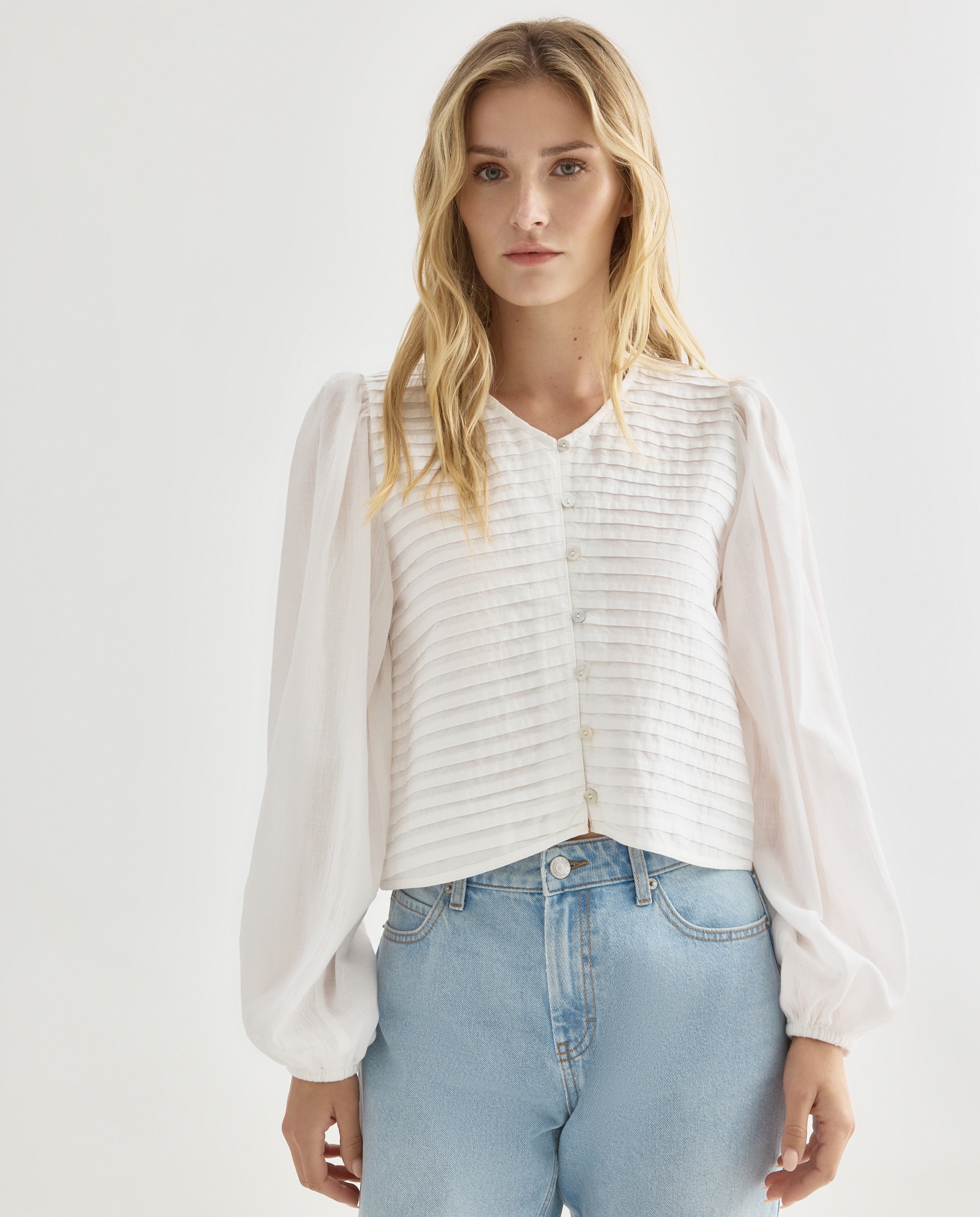 Blusa de mujer manga abullonada con jaretas Blanco-1