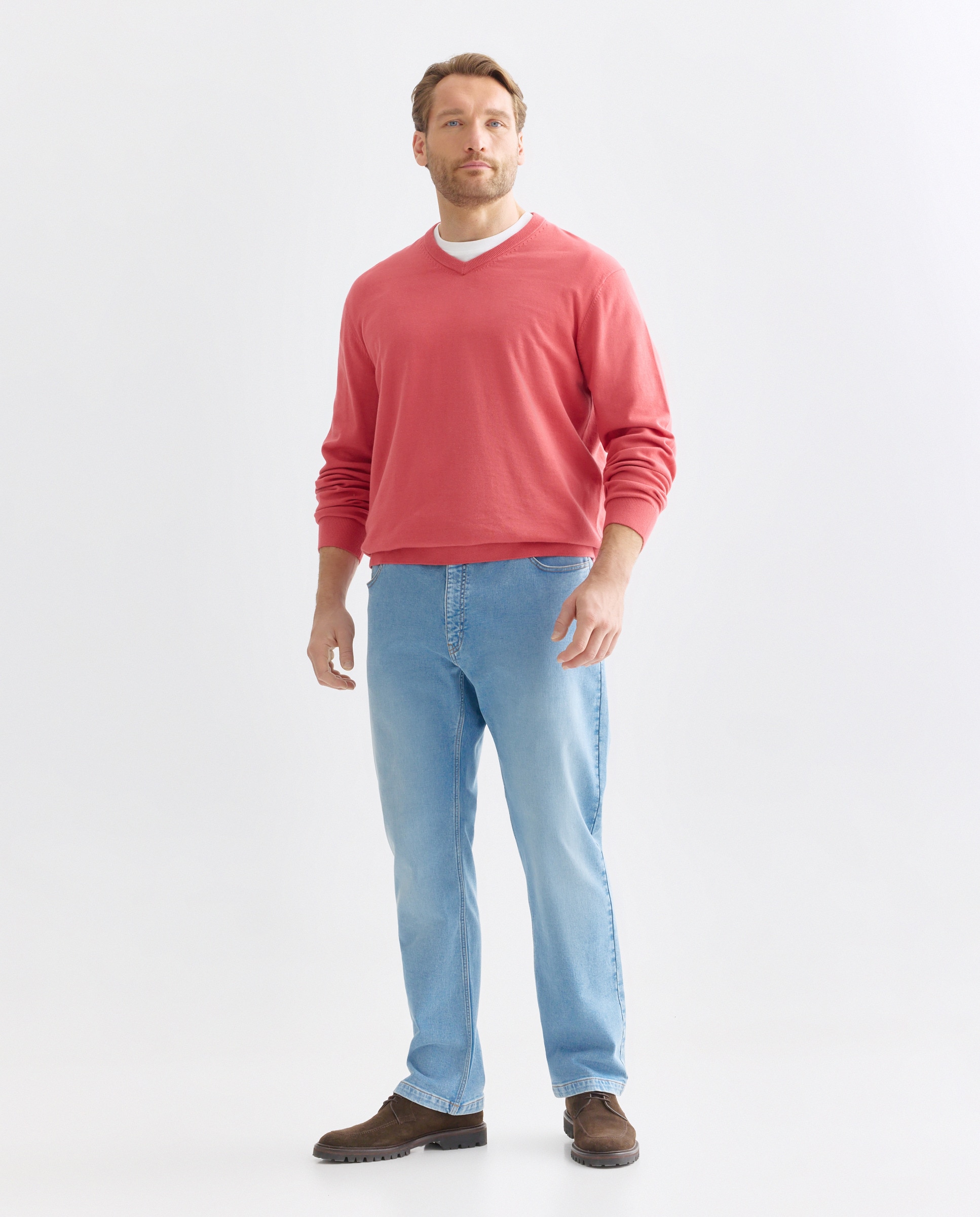 Imagem 0 de Camisola Básica com Gola em Bico