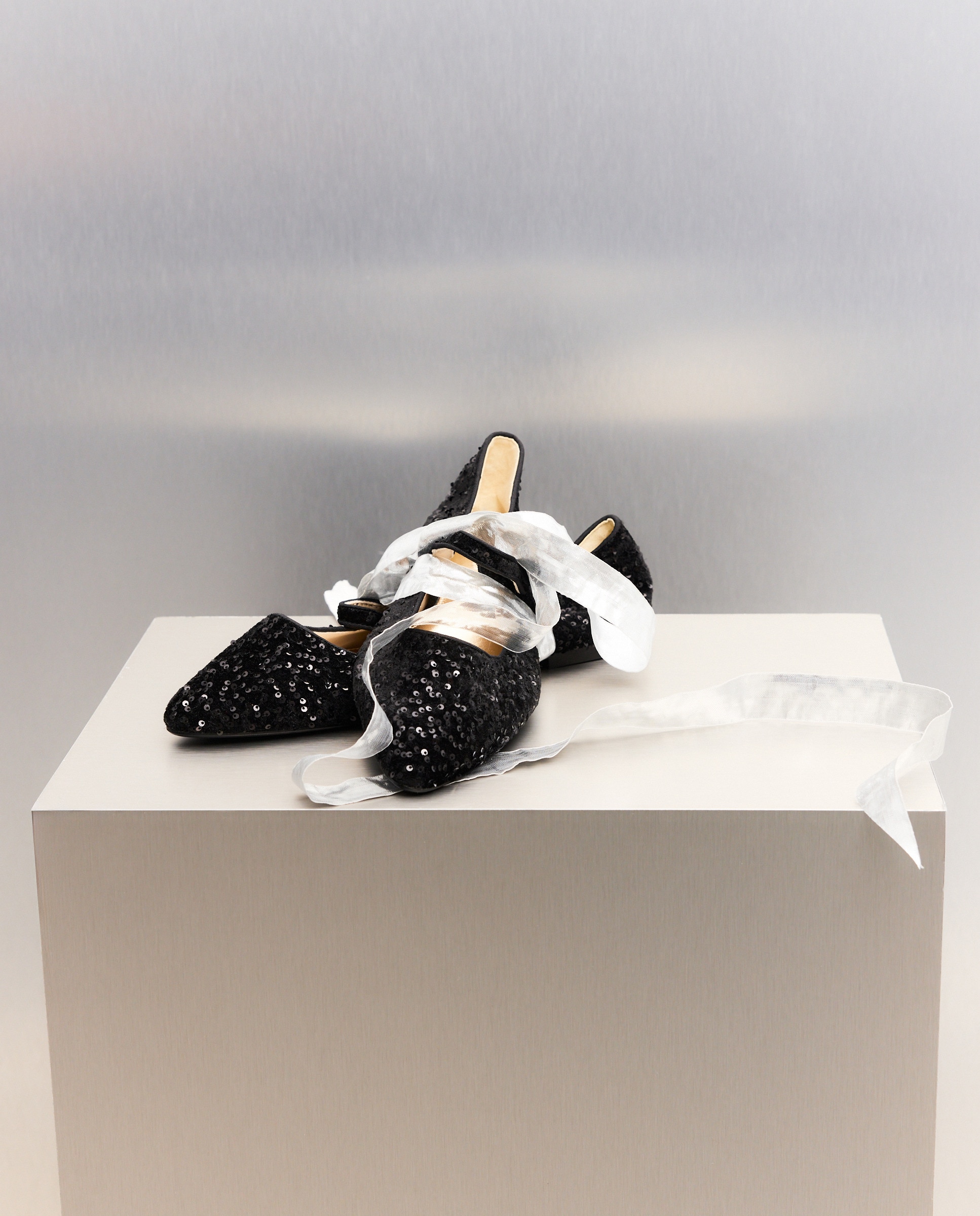 Sapatos Rasos com Pulseira com Botão Preto-6