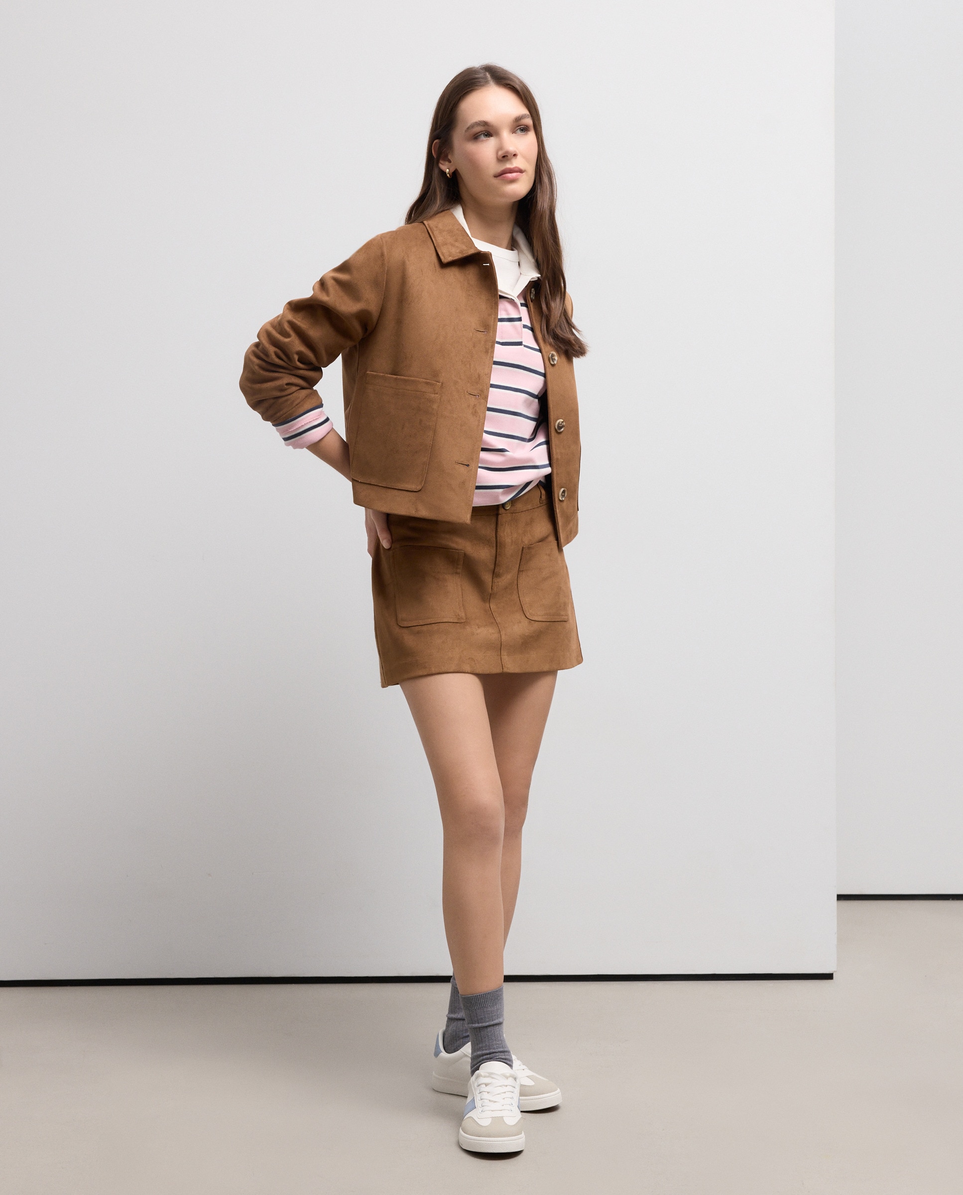 Imagem 0 de Saia Curta de Camurcina