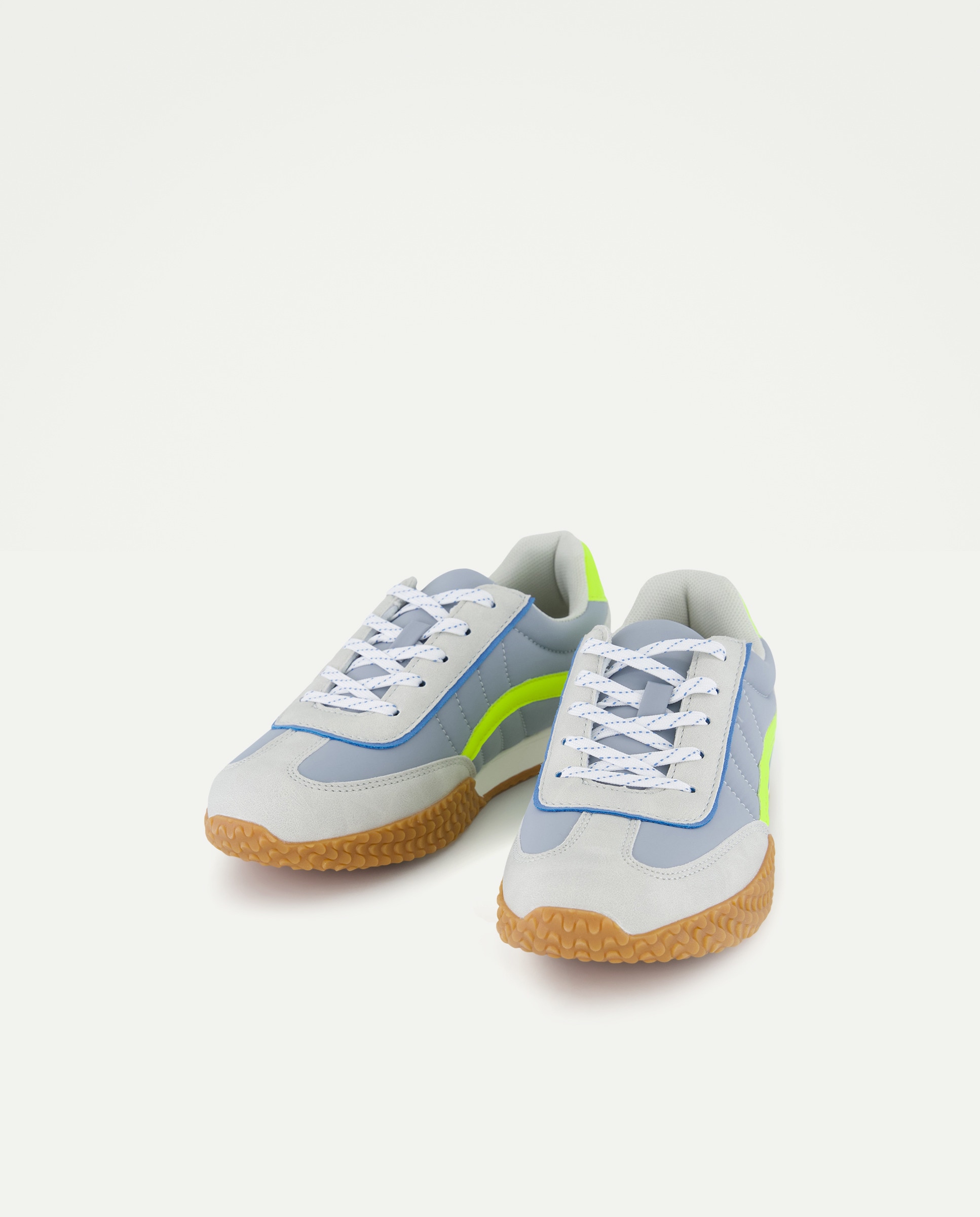 Sapatilhas com Painéis, Sola com Textura e Biqueira Redonda 820 Cinzento Médio-2