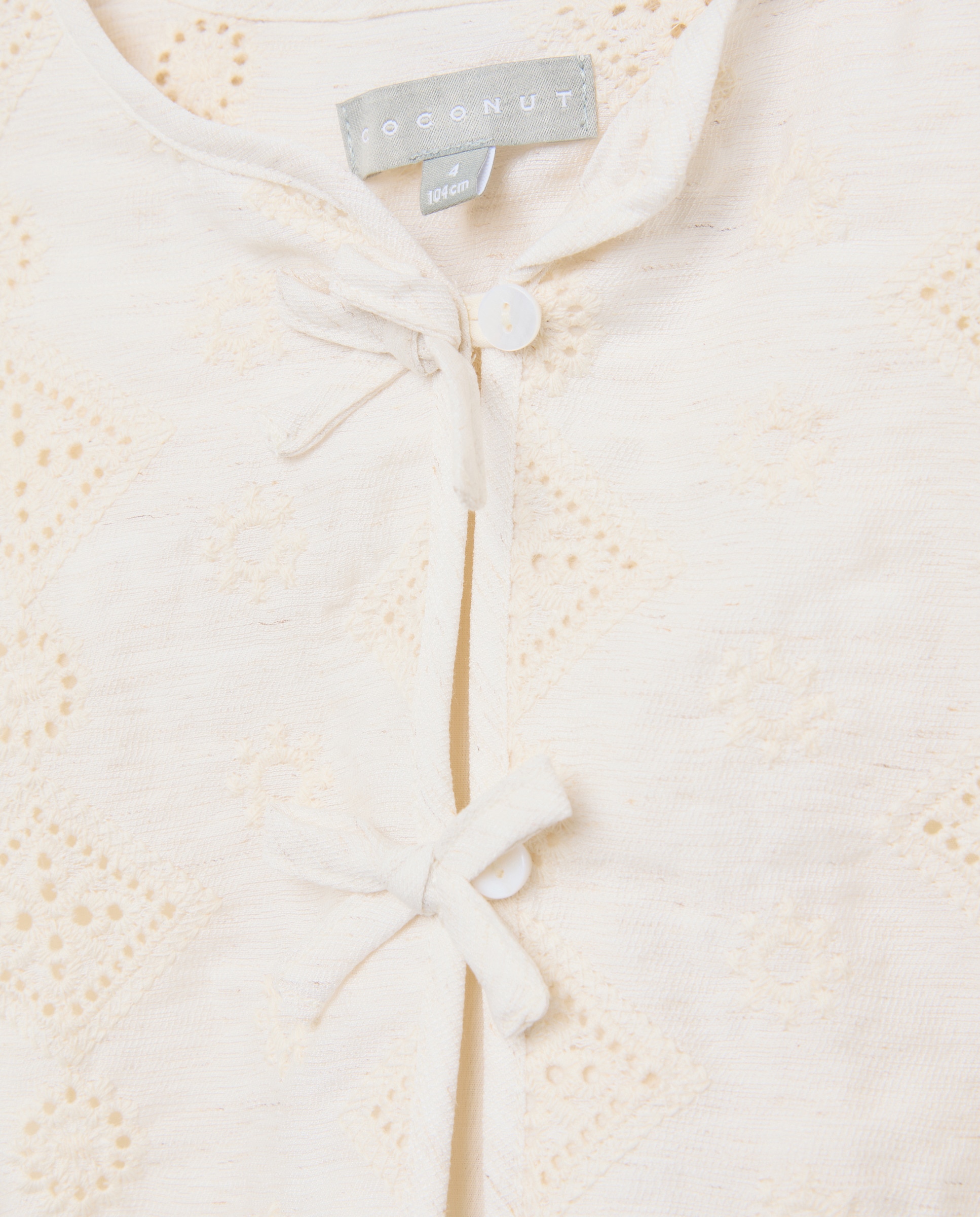 Casaco em Tecido Bordado com Laços 120 Cru-2