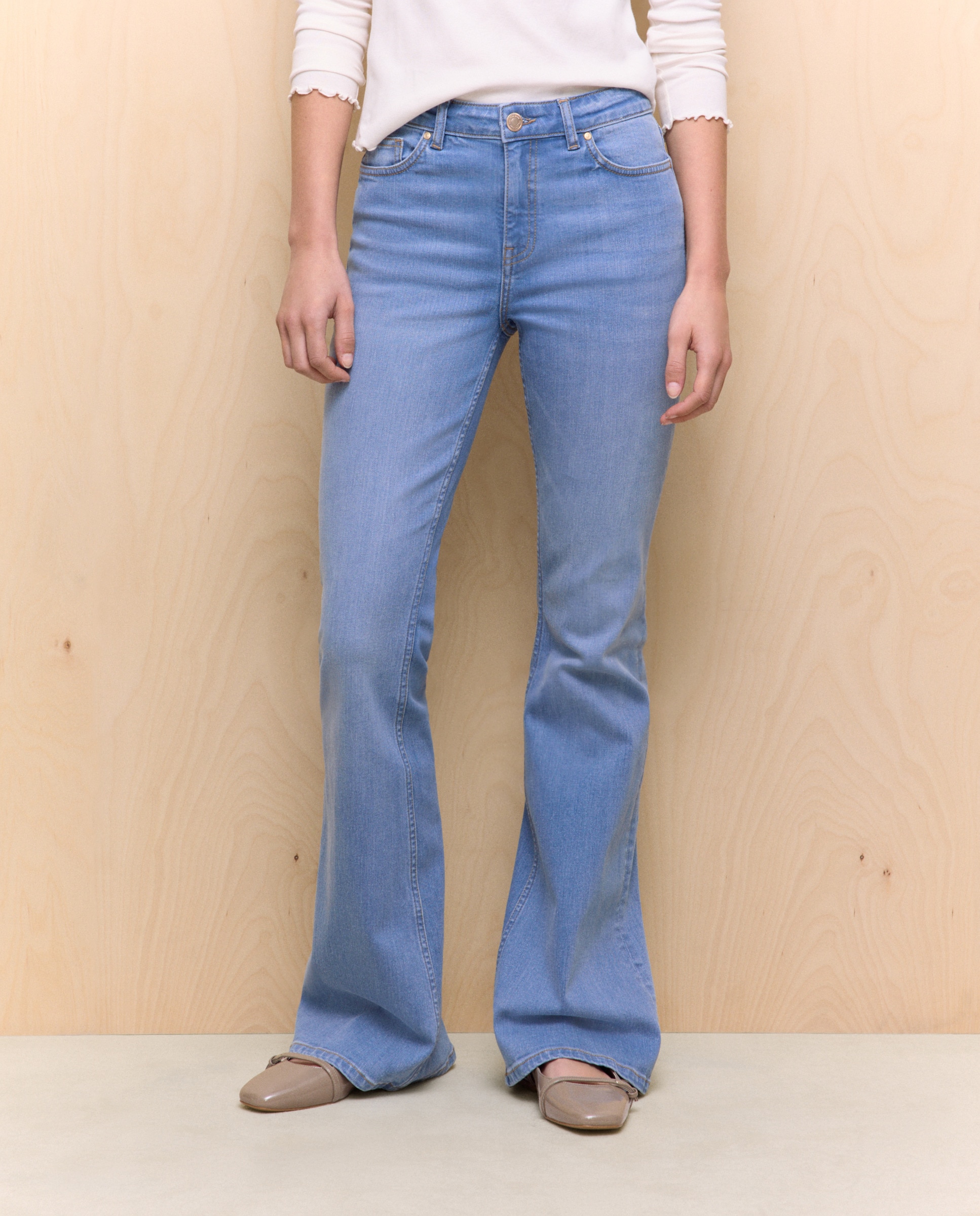 Jeans à Boca de Sino Azul Suave-2