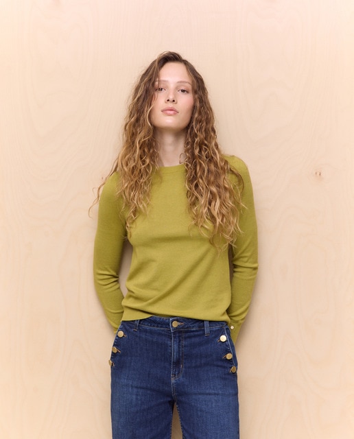 Imagem 0 de Camisola de Malha com Detalhe de Botão no Punho e Decote Redondo