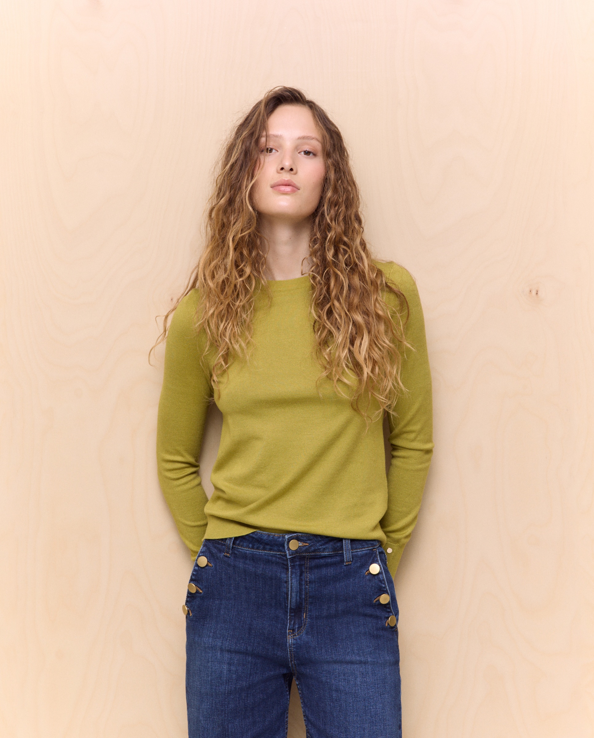 Imagem 0 de Camisola de Malha com Detalhe de Botão no Punho e Decote Redondo