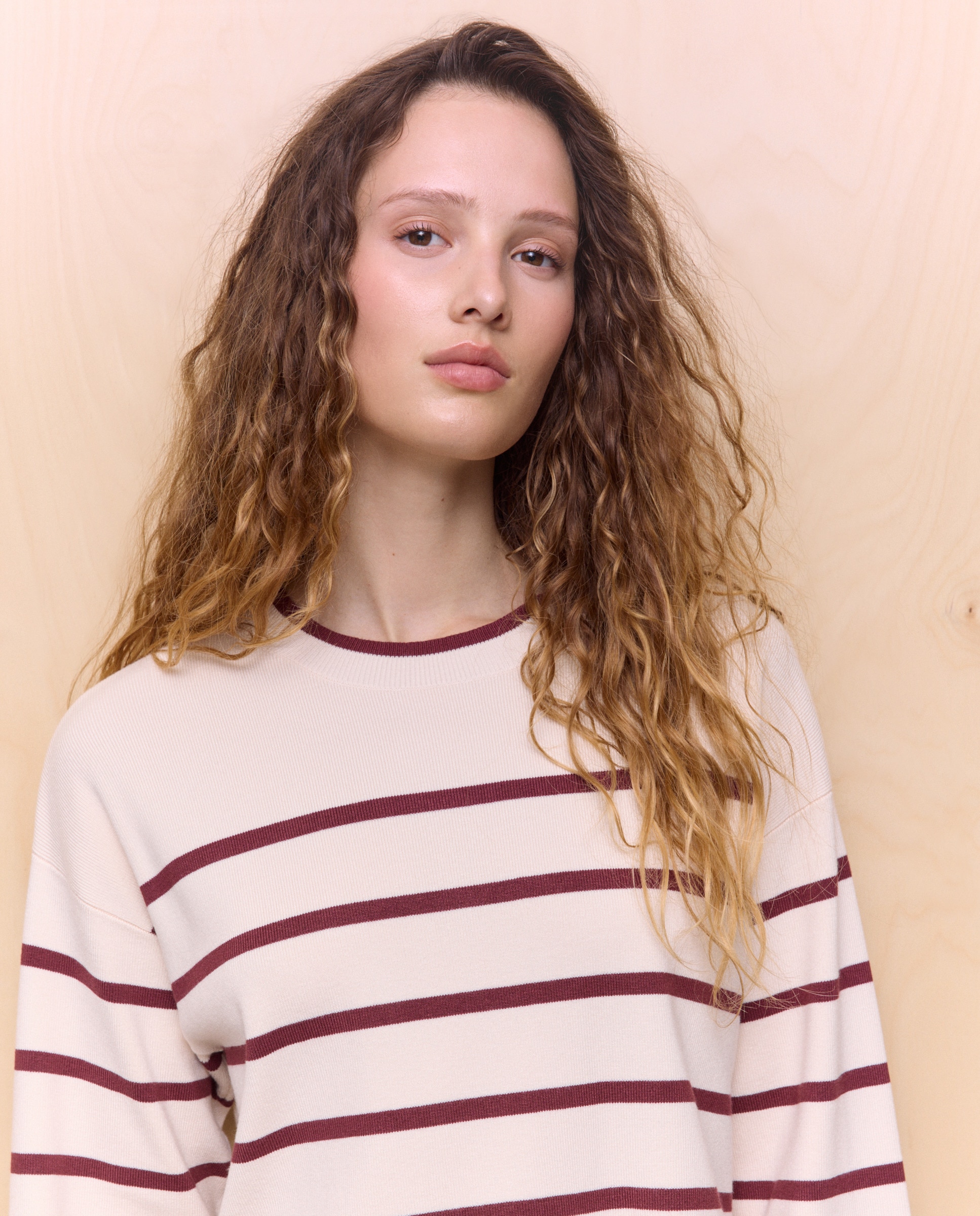 Camisola de Malha às Riscas com Aberturas e Decote Redondo Vermelho-4