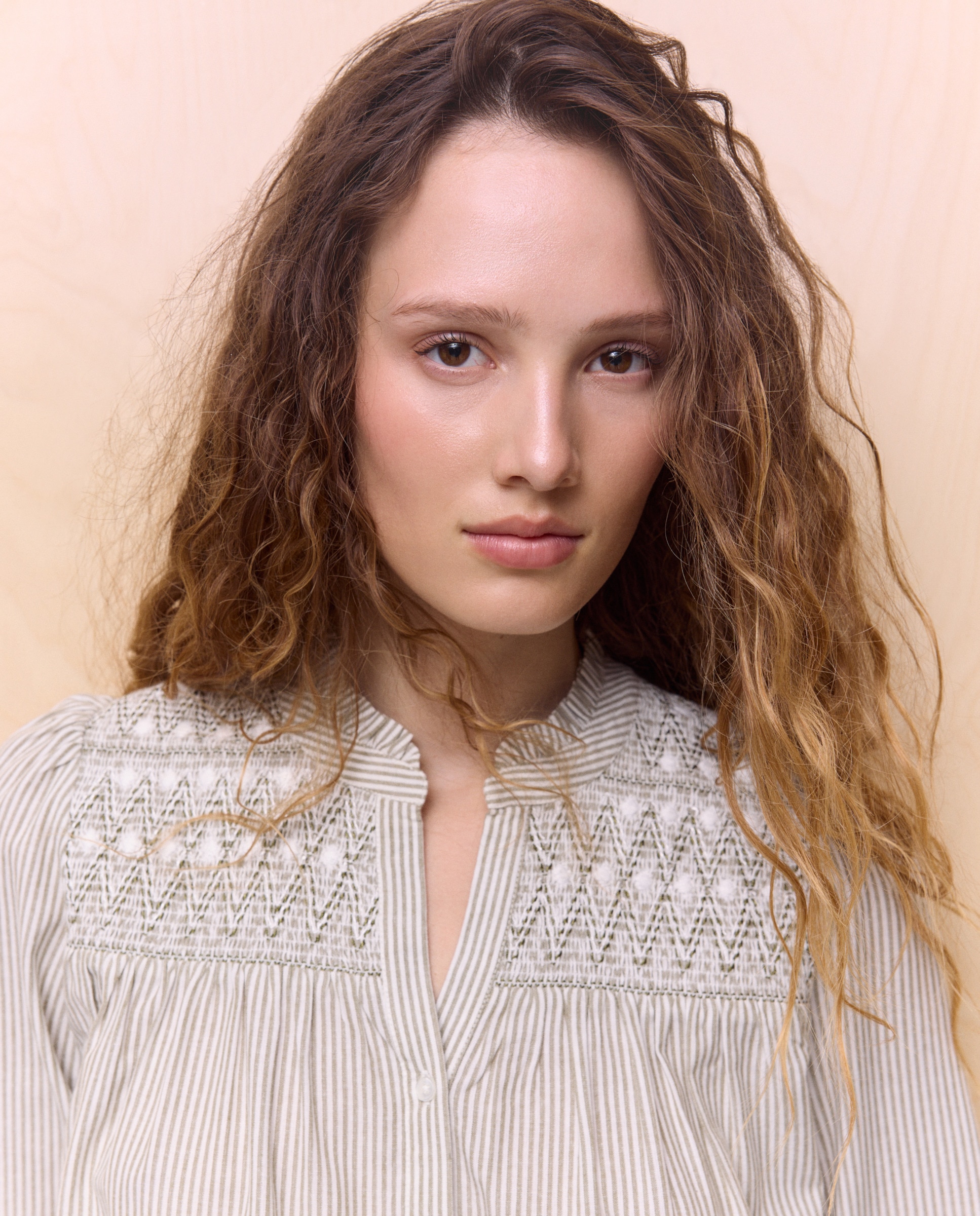 Camisa com Favos de Mel Branco-4