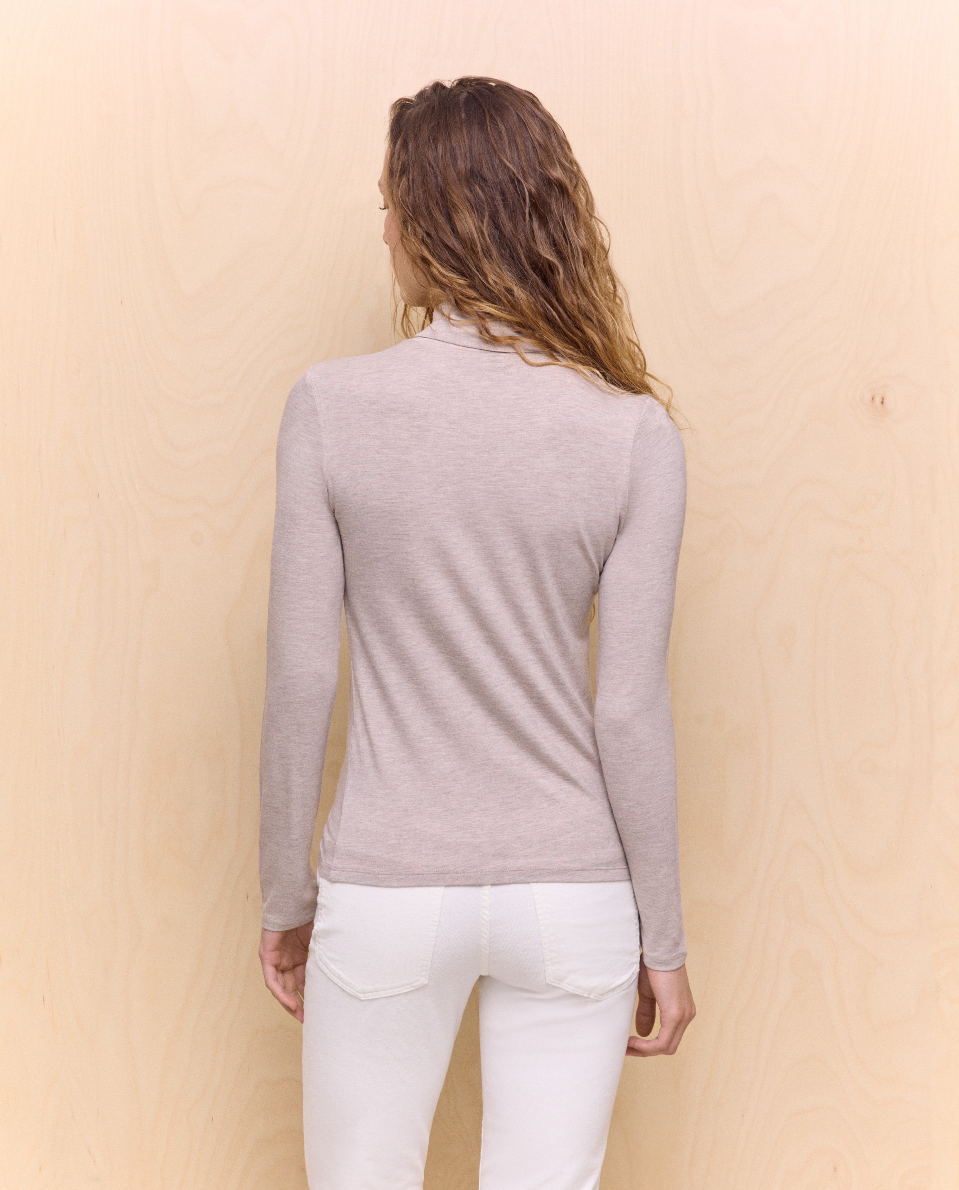 Camisola com manga comprida e gola cisne Bege-3