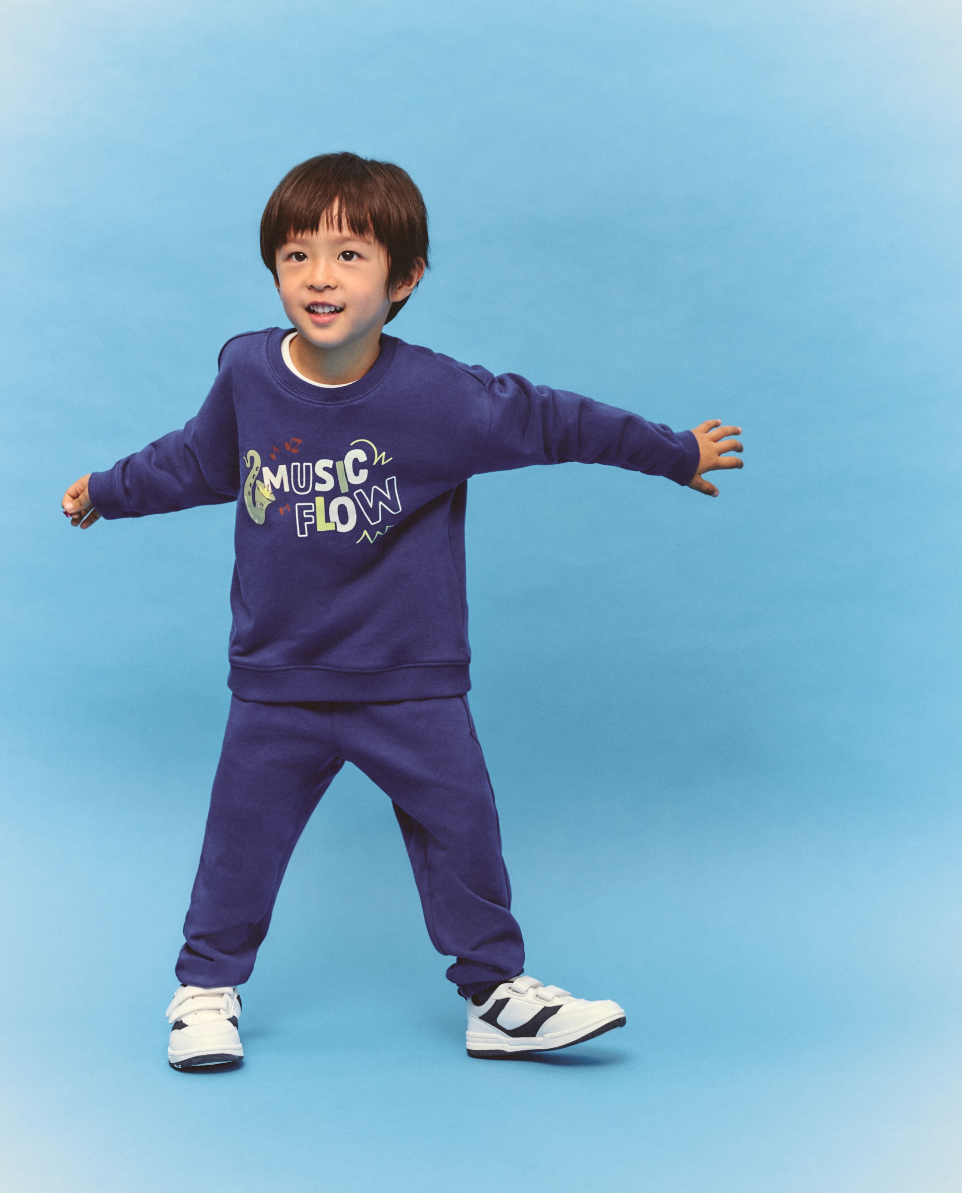 Imagem 0 de Conjunto de 2 Peças: Sweatshirt Fechada com Estampado Posicional e Calças de Felpa